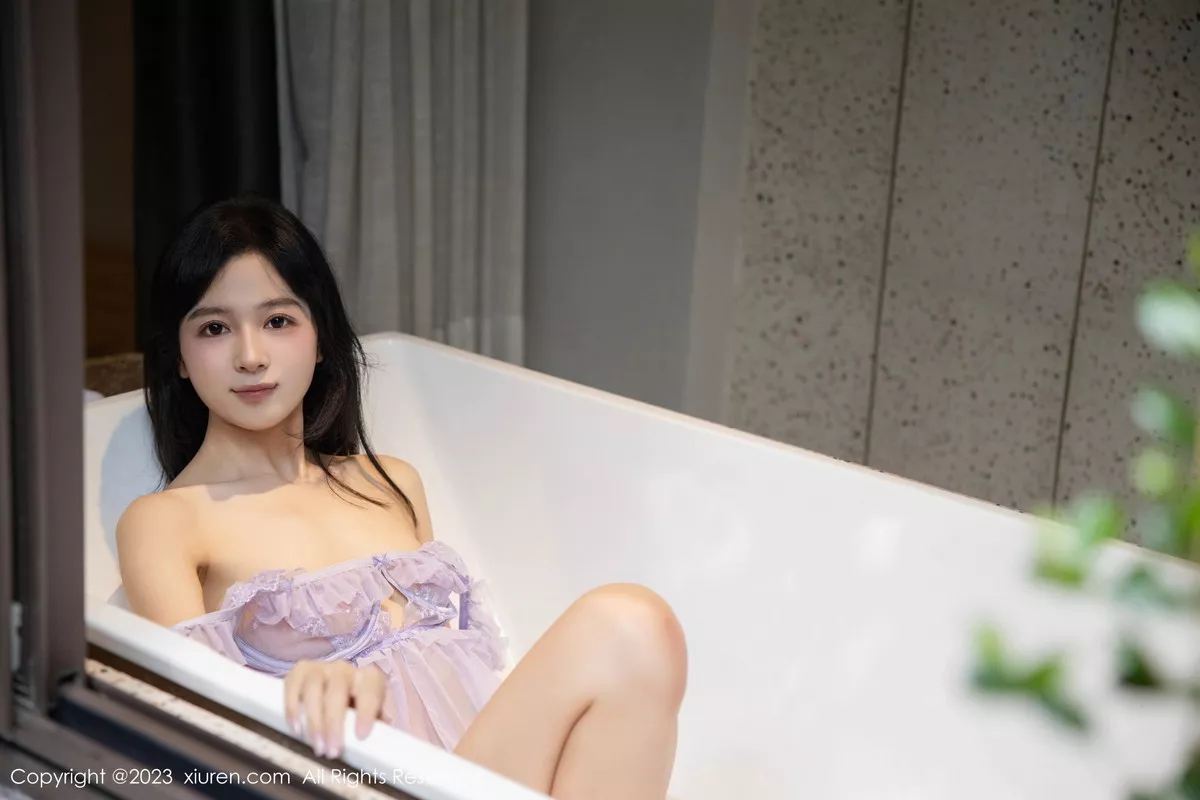 [[XiuRen秀人网]秀人网]No.7451_模特糖豆sisi浴缸场景性感紫色薄纱睡裙湿身秀惹火身材诱惑写真56P