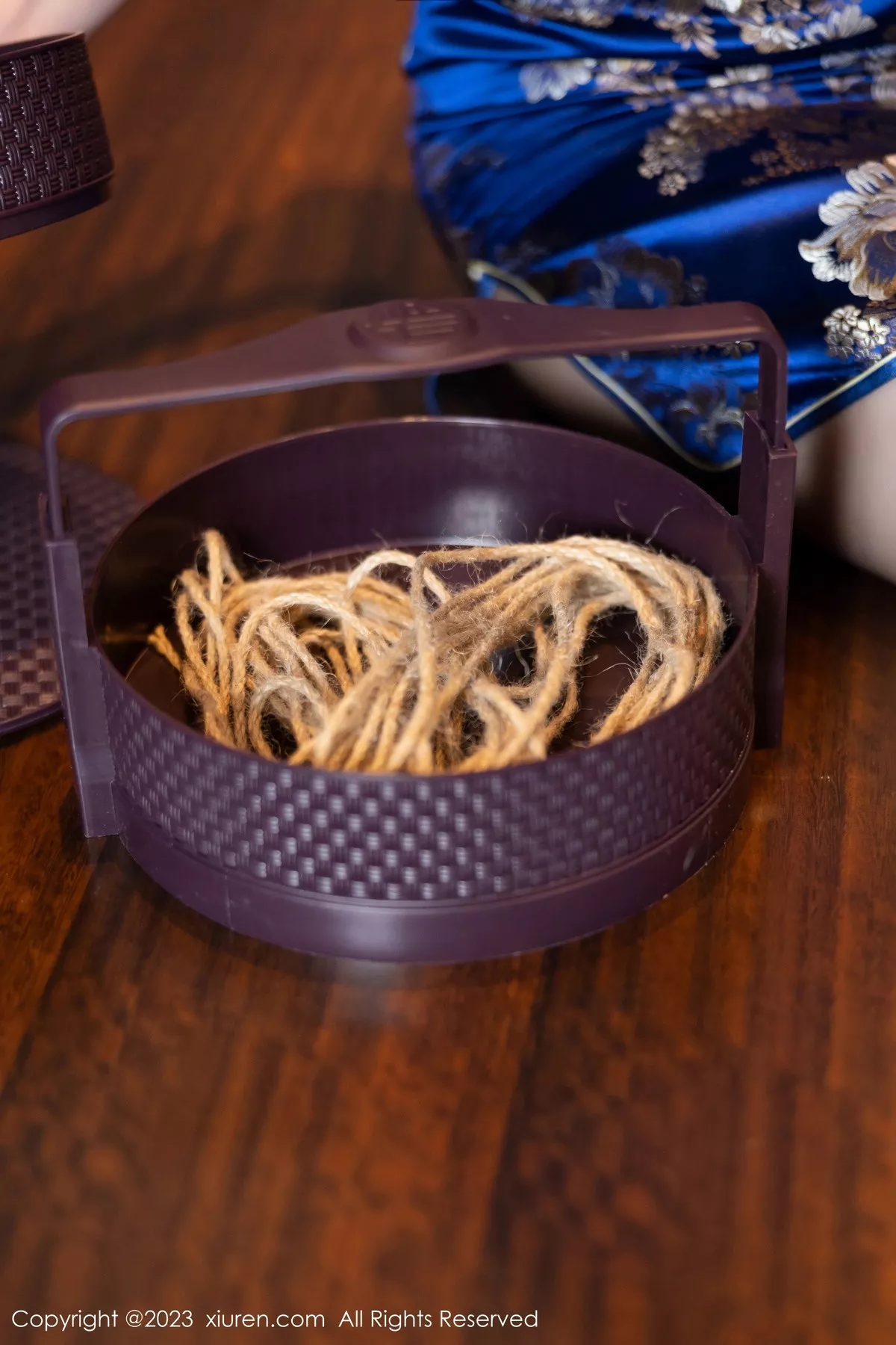 [[XiuRen秀人网]秀人网]No.7453_女神徐莉芝Booty蓝色旗袍服饰+黑色情趣服秀曼妙身姿诱惑写真91P