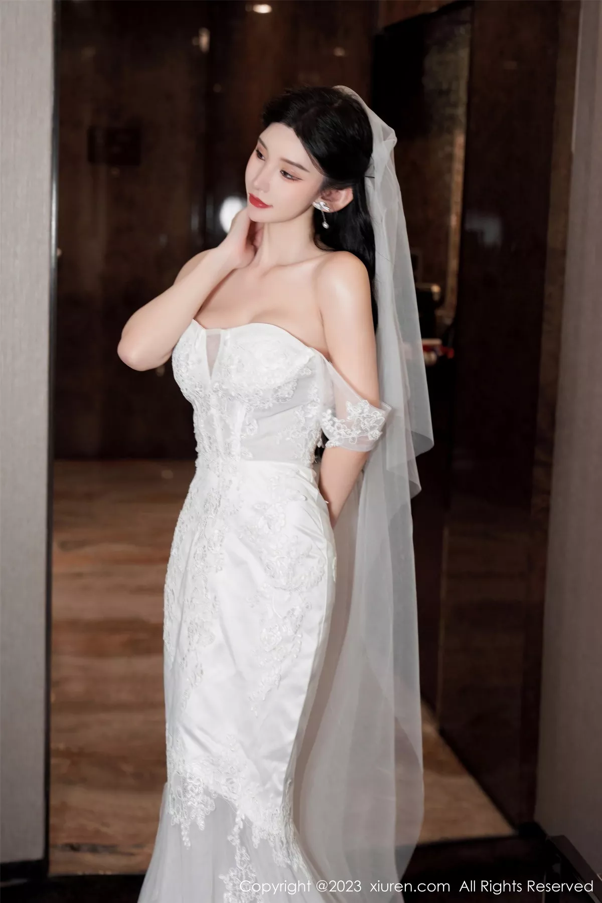 [[XiuRen秀人网]秀人网]No.7463_女神周于希Sally性感白色婚纱+白色蕾丝情趣服饰完美诱惑写真100P