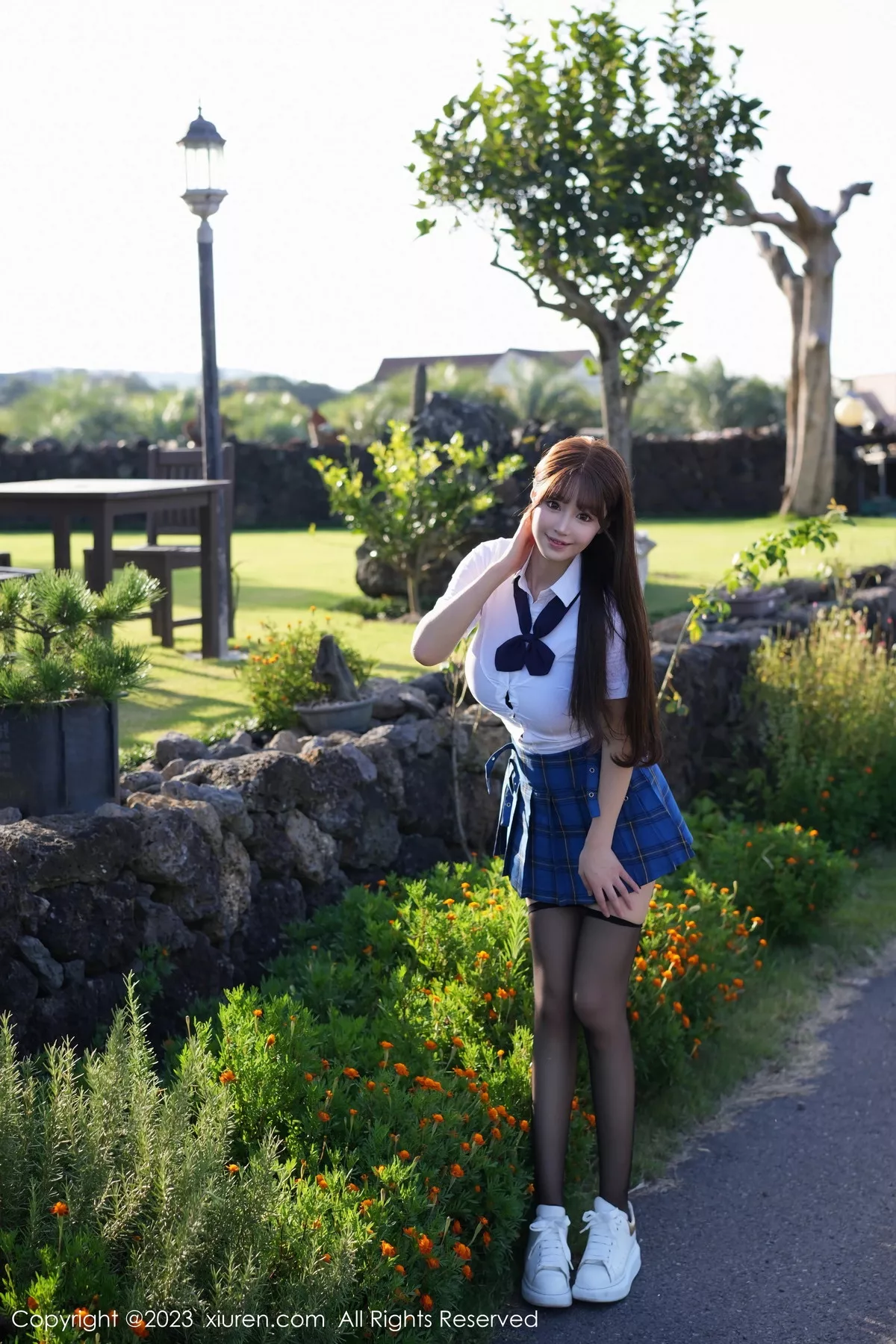 [[XiuRen秀人网]秀人网]No.7458_女神朱可儿Flora半脱露黑色薄纱高叉连体衣配黑丝袜惹火诱惑写真70P