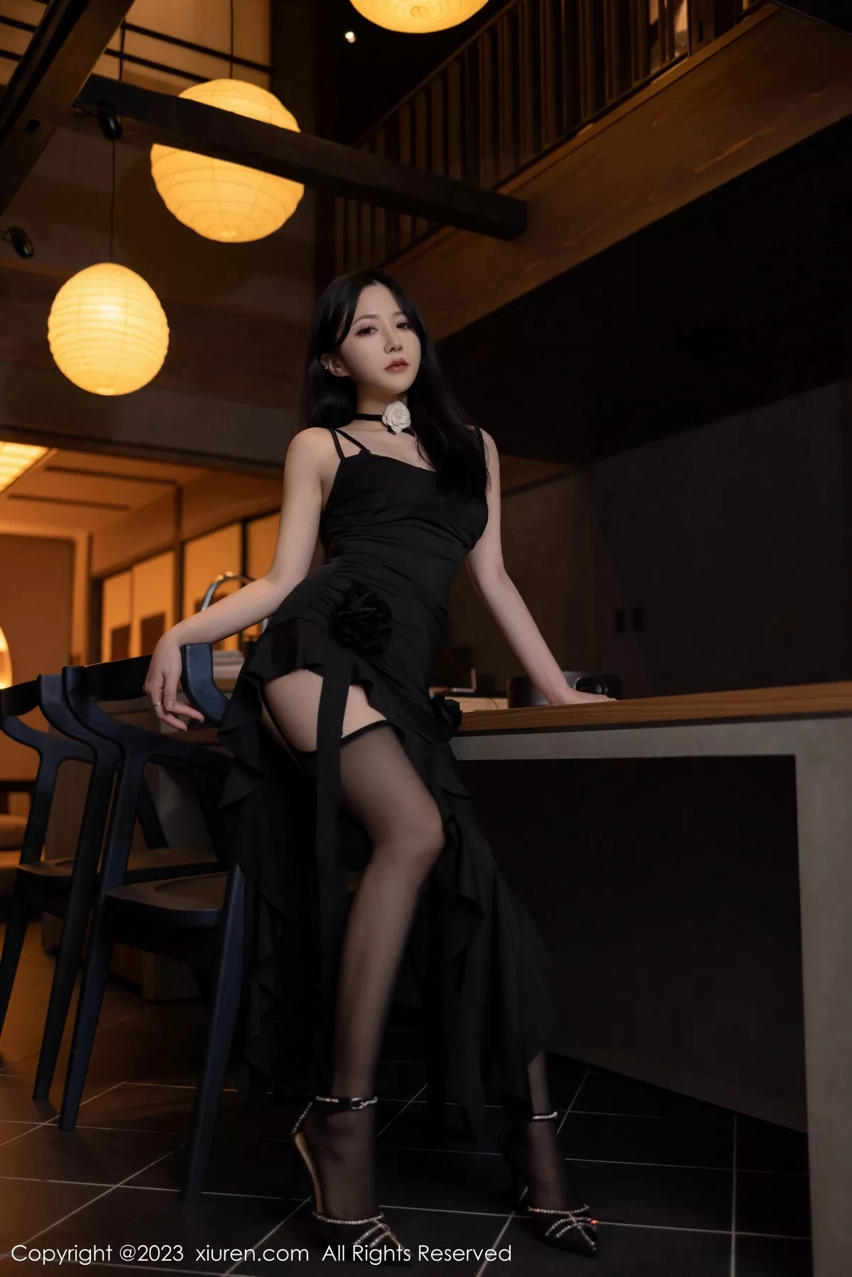 [[XiuRen秀人网]秀人网]No.7460_模特鱼子酱Fish黑色吊带裙露黑色薄纱内衣秀曼妙身姿诱惑写真81P