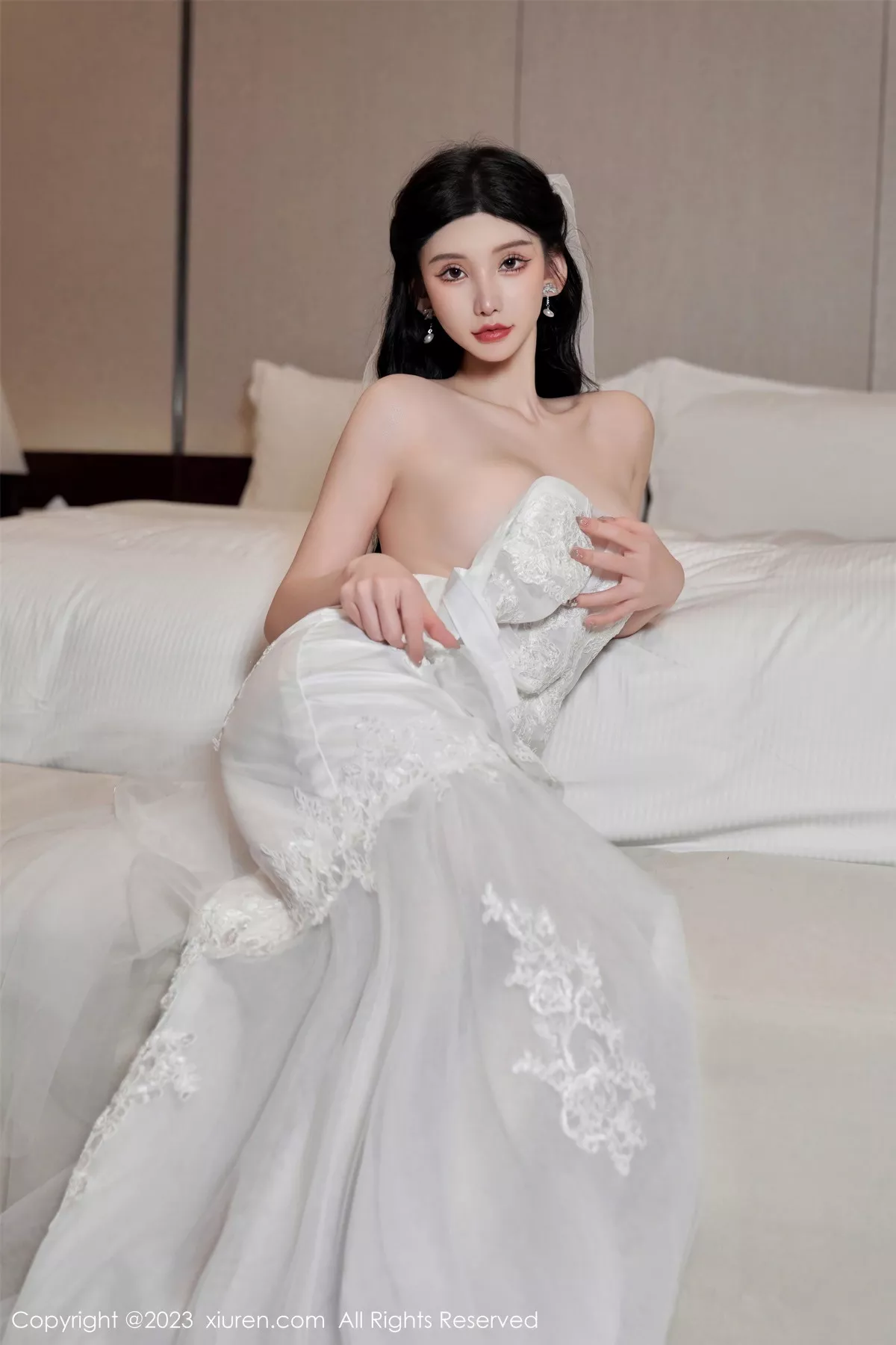 [[XiuRen秀人网]秀人网]No.7463_女神周于希Sally性感白色婚纱+白色蕾丝情趣服饰完美诱惑写真100P