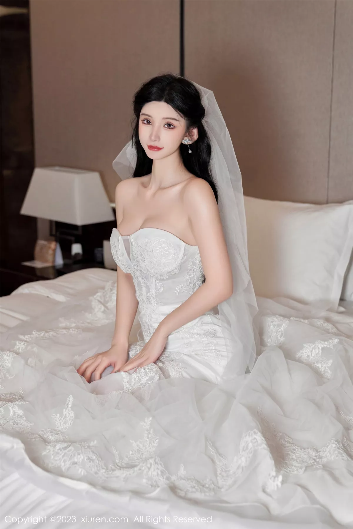 [[XiuRen秀人网]秀人网]No.7463_女神周于希Sally性感白色婚纱+白色蕾丝情趣服饰完美诱惑写真100P