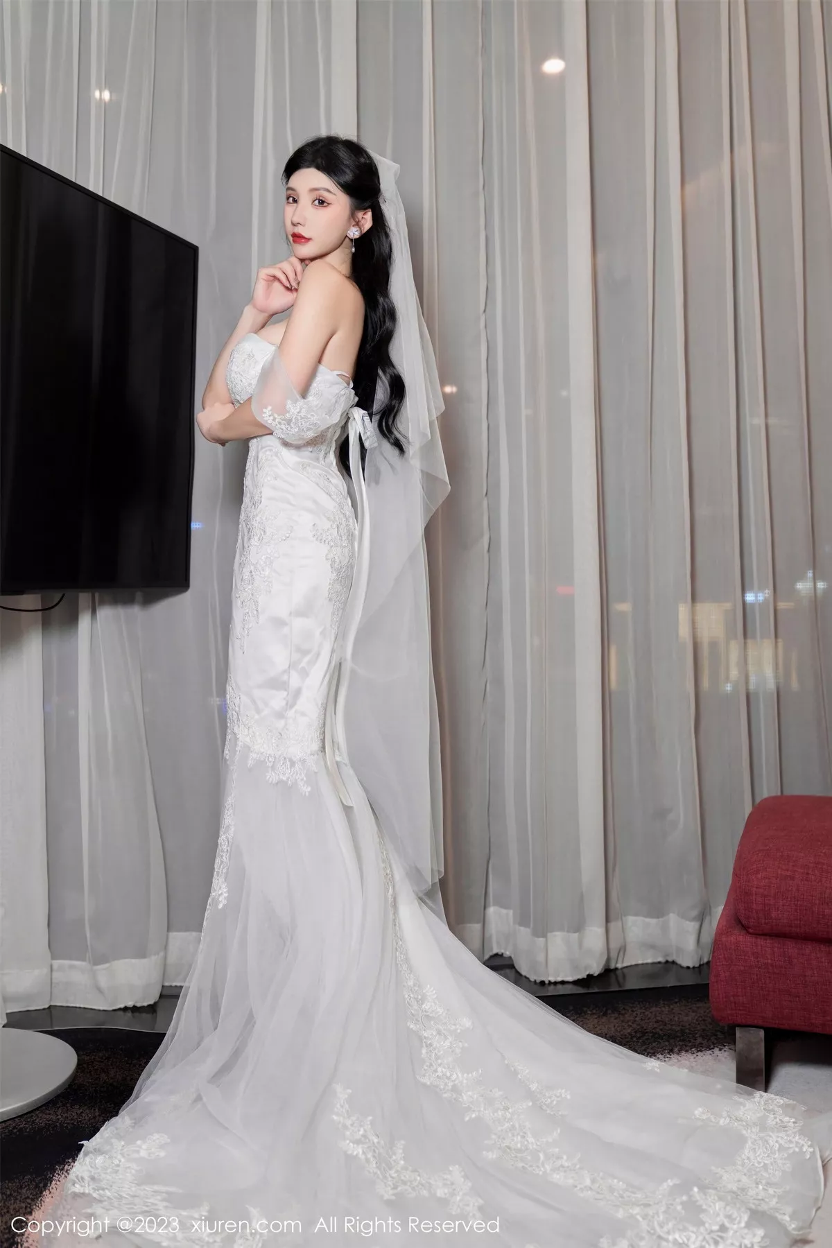 [[XiuRen秀人网]秀人网]No.7463_女神周于希Sally性感白色婚纱+白色蕾丝情趣服饰完美诱惑写真100P