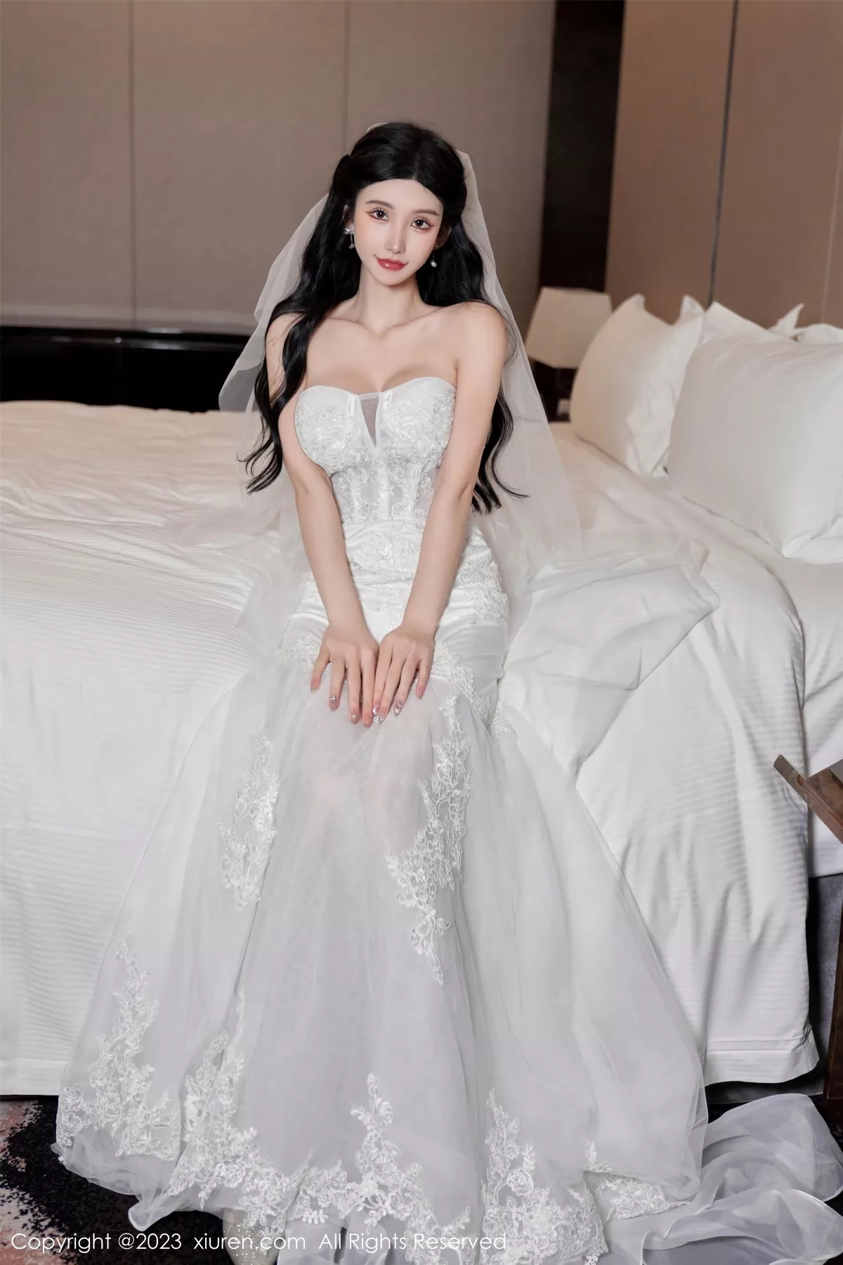 [[XiuRen秀人网]秀人网]No.7463_女神周于希Sally性感白色婚纱+白色蕾丝情趣服饰完美诱惑写真100P