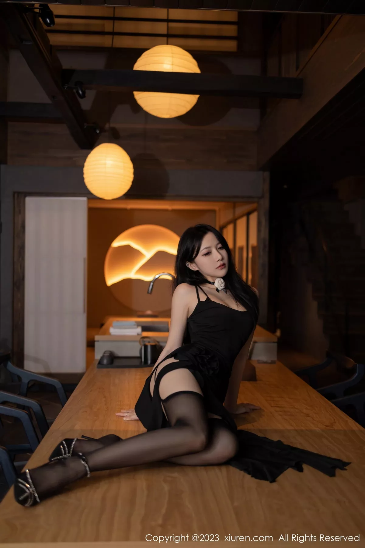 [[XiuRen秀人网]秀人网]No.7460_模特鱼子酱Fish黑色吊带裙露黑色薄纱内衣秀曼妙身姿诱惑写真81P