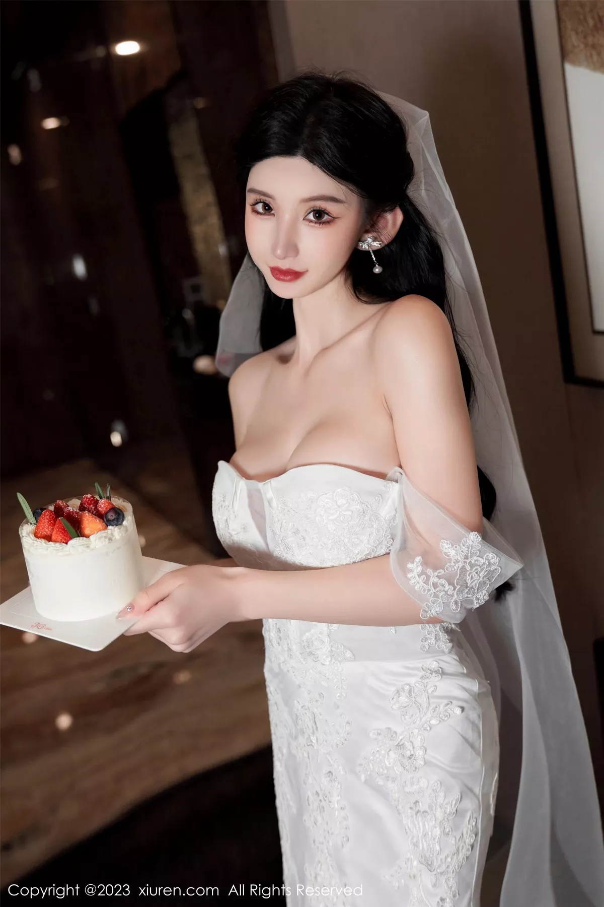 [[XiuRen秀人网]秀人网]No.7463_女神周于希Sally性感白色婚纱+白色蕾丝情趣服饰完美诱惑写真100P