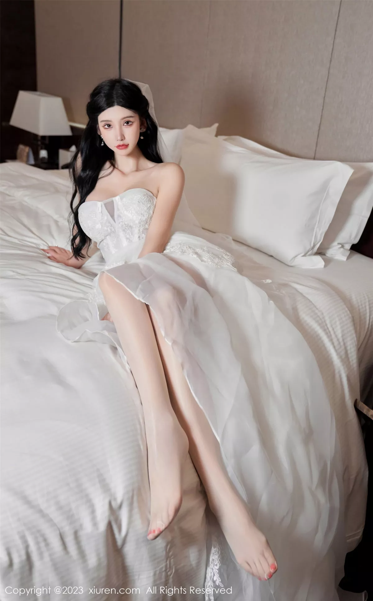 [[XiuRen秀人网]秀人网]No.7463_女神周于希Sally性感白色婚纱+白色蕾丝情趣服饰完美诱惑写真100P