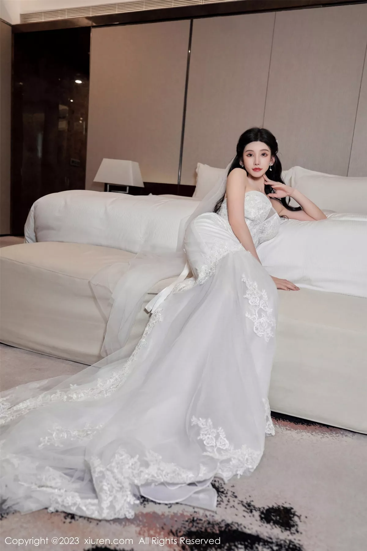 [[XiuRen秀人网]秀人网]No.7463_女神周于希Sally性感白色婚纱+白色蕾丝情趣服饰完美诱惑写真100P