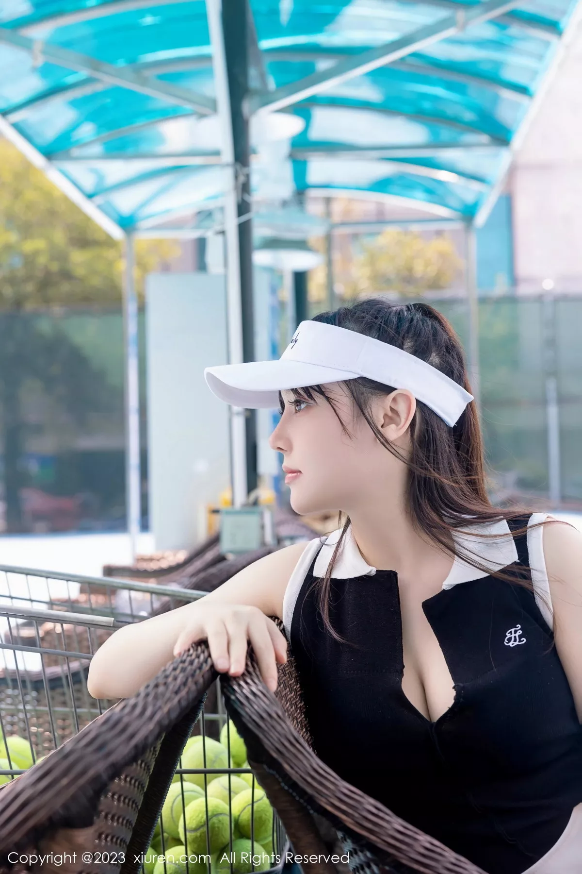 [[XiuRen秀人网]秀人网]No.7467_模特豆瓣酱性感白色短裙网球运动服饰秀翘臀美腿撩人诱惑写真80P