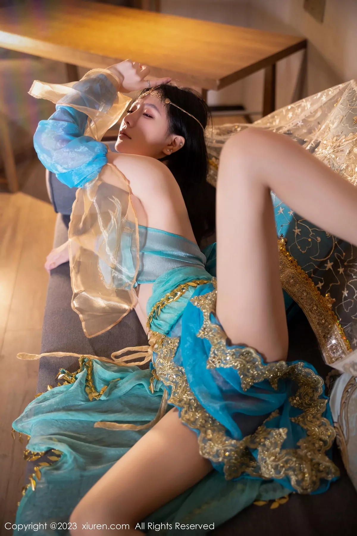 [[XiuRen秀人网]秀人网]No.7469_模特幼幼性感蓝色西域舞娘短裙露黑色内裤秀白嫩美腿诱惑写真82P