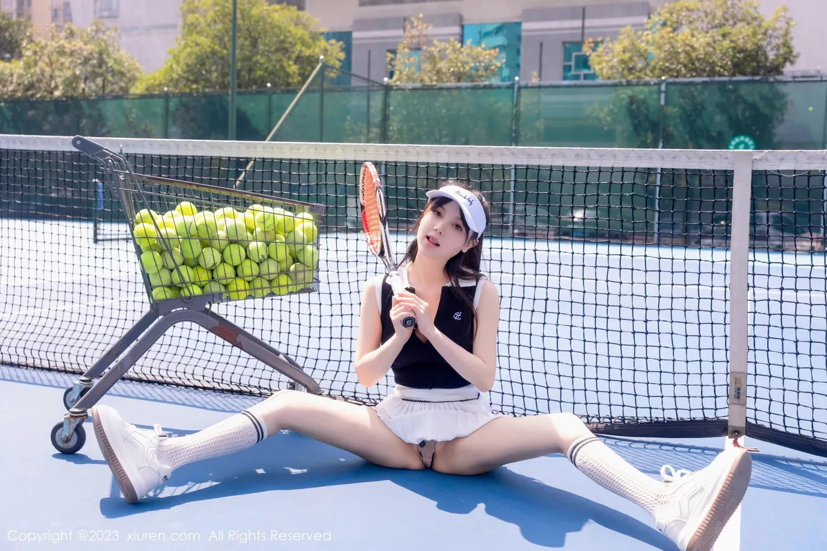 [[XiuRen秀人网]秀人网]No.7467_模特豆瓣酱性感白色短裙网球运动服饰秀翘臀美腿撩人诱惑写真80P