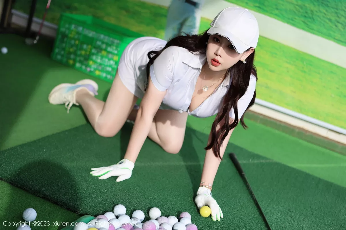 [[XiuRen秀人网]秀人网]No.7465_模特王婉悠Queen白色运动服饰配开档肉丝秀惹火身材诱惑写真89P