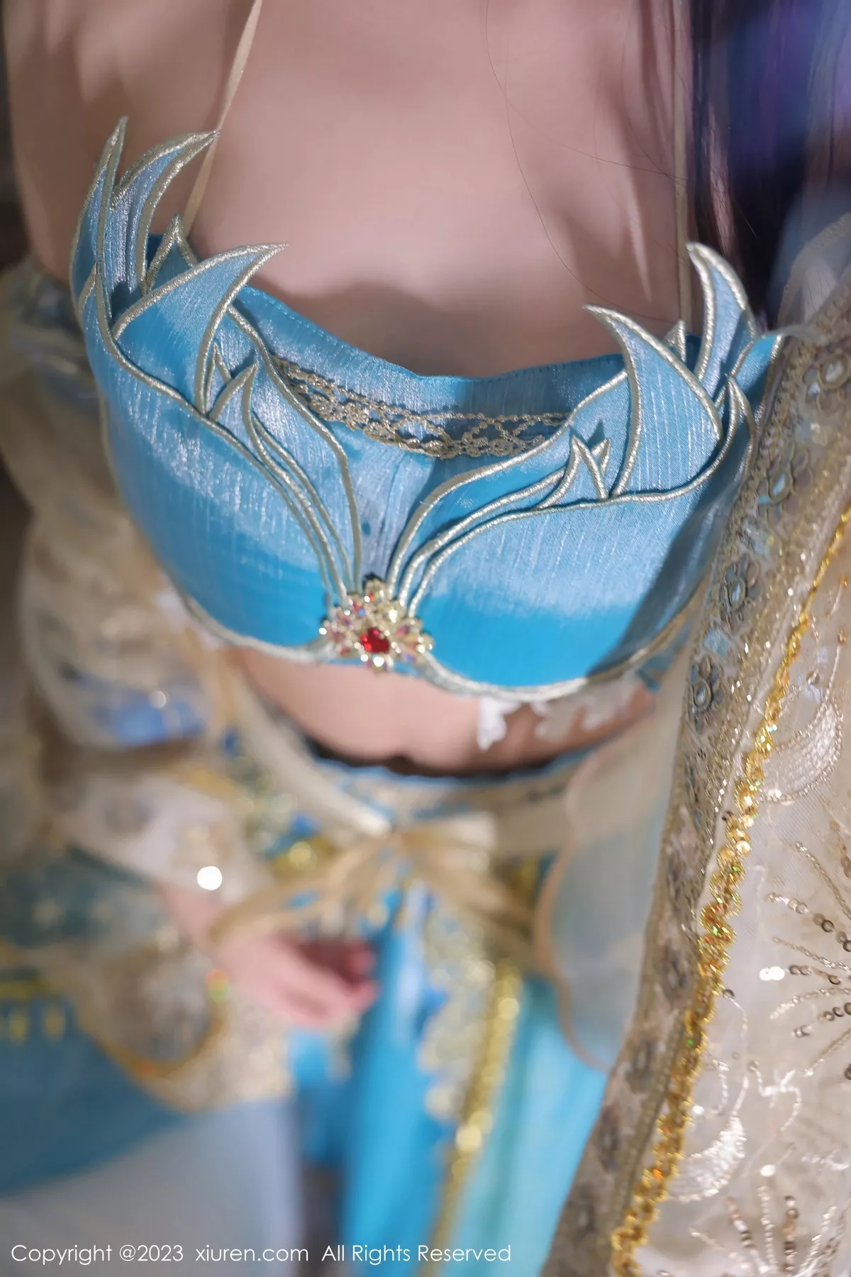 [[XiuRen秀人网]秀人网]No.7469_模特幼幼性感蓝色西域舞娘短裙露黑色内裤秀白嫩美腿诱惑写真82P