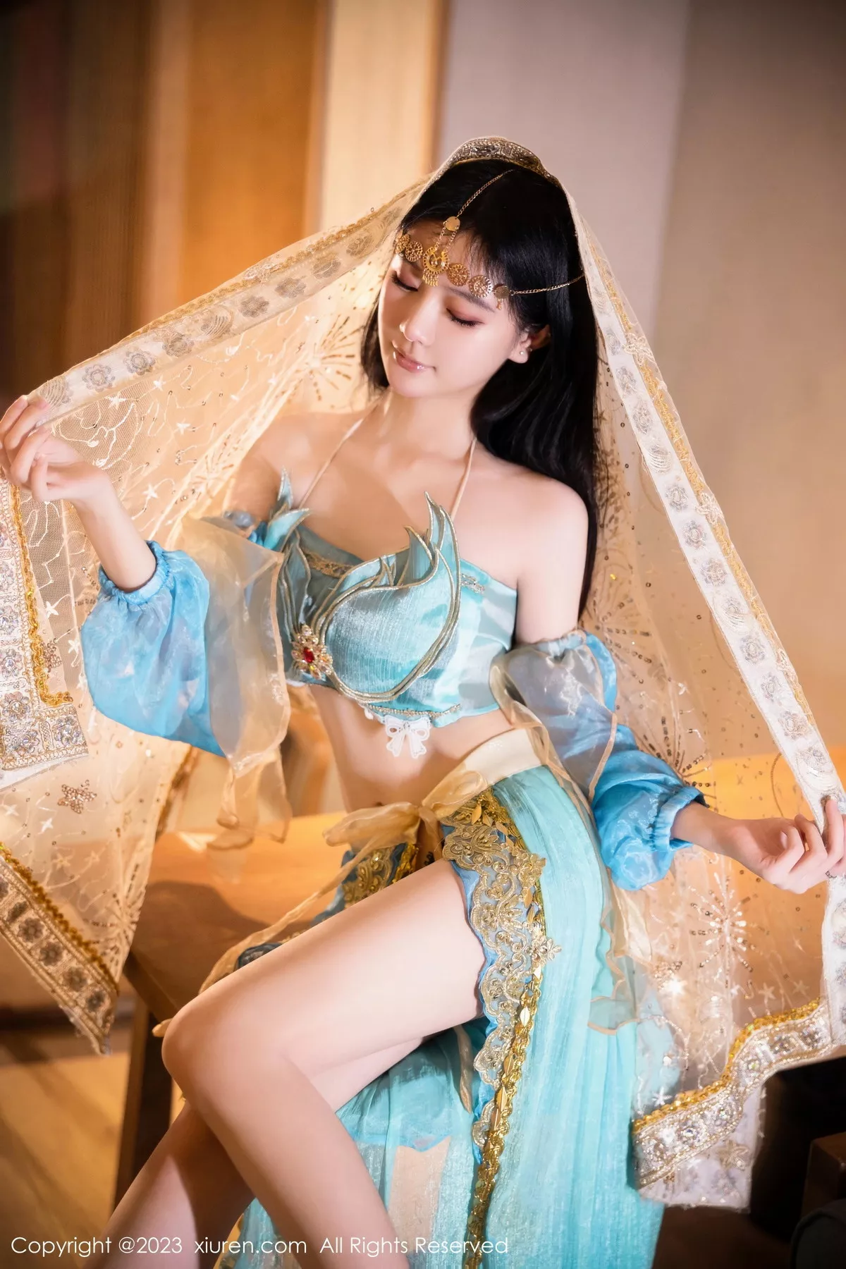 [[XiuRen秀人网]秀人网]No.7469_模特幼幼性感蓝色西域舞娘短裙露黑色内裤秀白嫩美腿诱惑写真82P