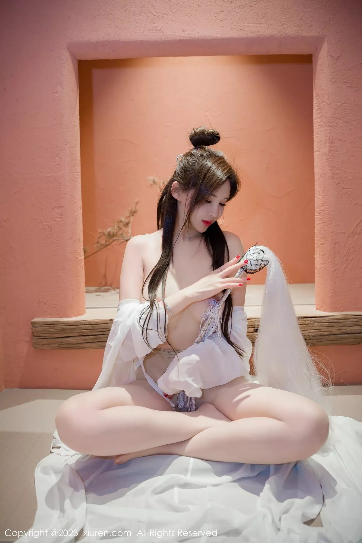 [[XiuRen秀人网]秀人网]No.7466_女神Carol周妍希仙姑造型白色道袍服配超薄肉丝秀美腿诱惑写真95P