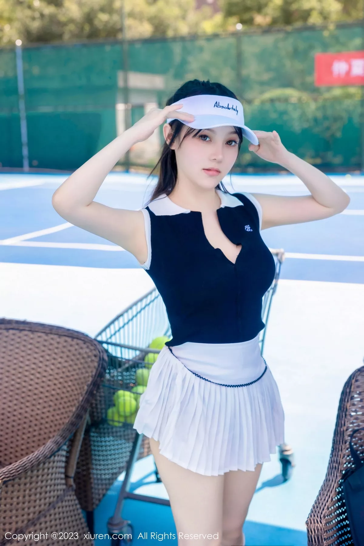 [[XiuRen秀人网]秀人网]No.7467_模特豆瓣酱性感白色短裙网球运动服饰秀翘臀美腿撩人诱惑写真80P