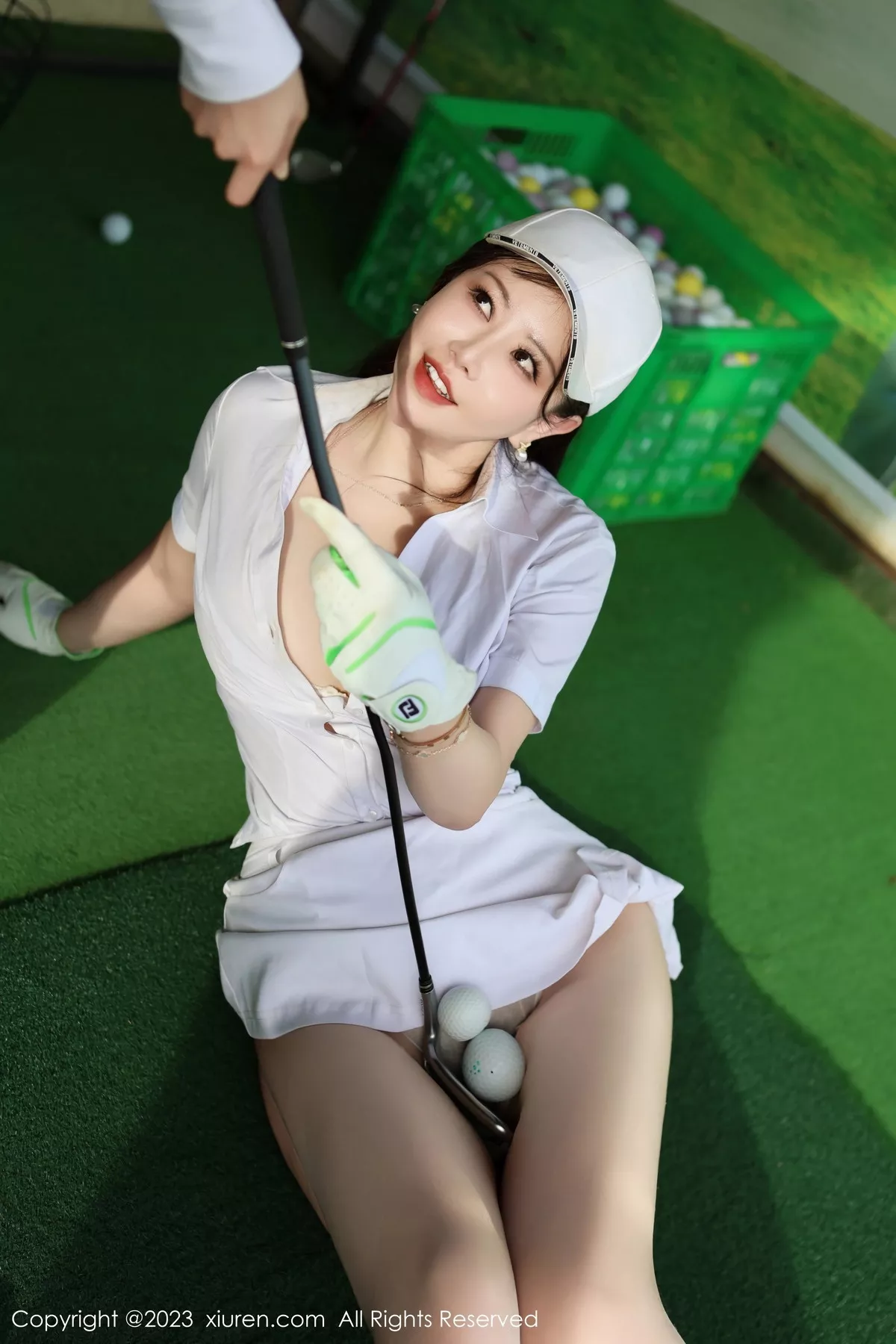 [[XiuRen秀人网]秀人网]No.7465_模特王婉悠Queen白色运动服饰配开档肉丝秀惹火身材诱惑写真89P