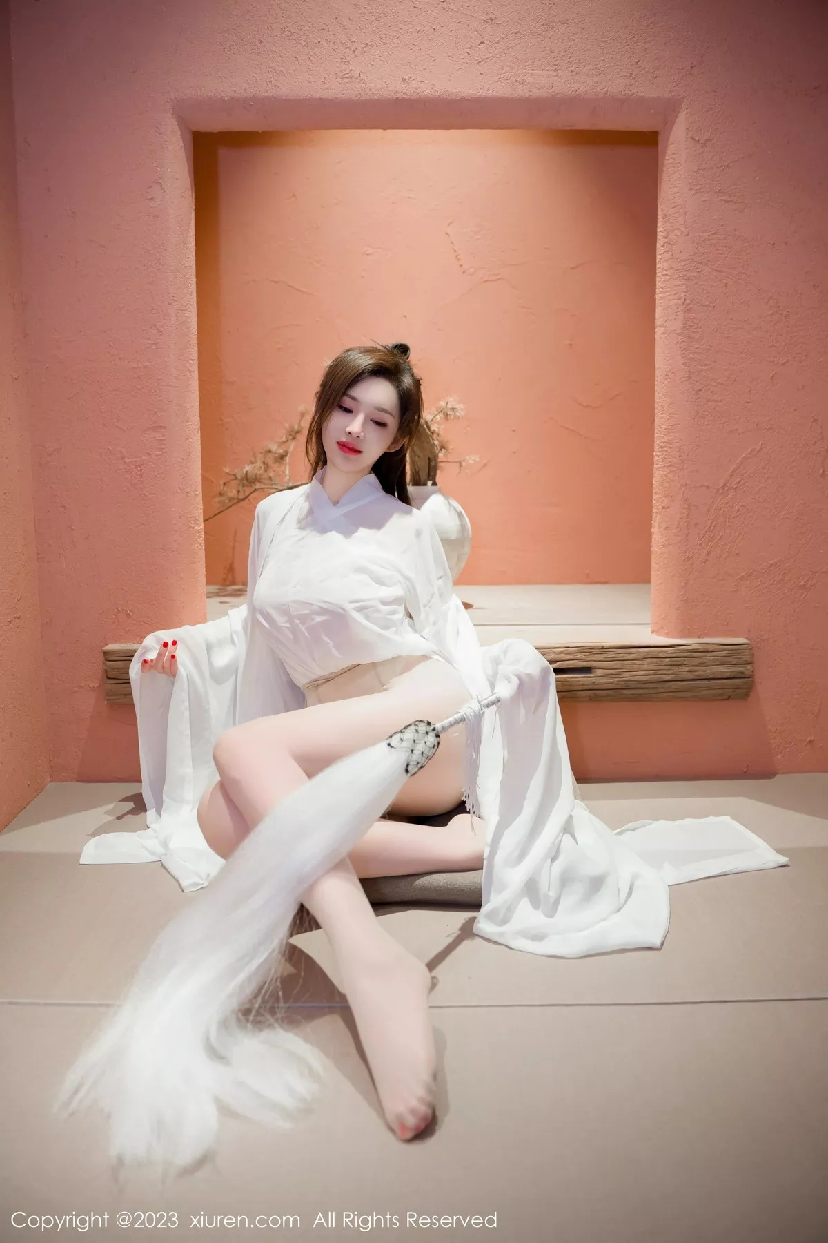 [[XiuRen秀人网]秀人网]No.7466_女神Carol周妍希仙姑造型白色道袍服配超薄肉丝秀美腿诱惑写真95P