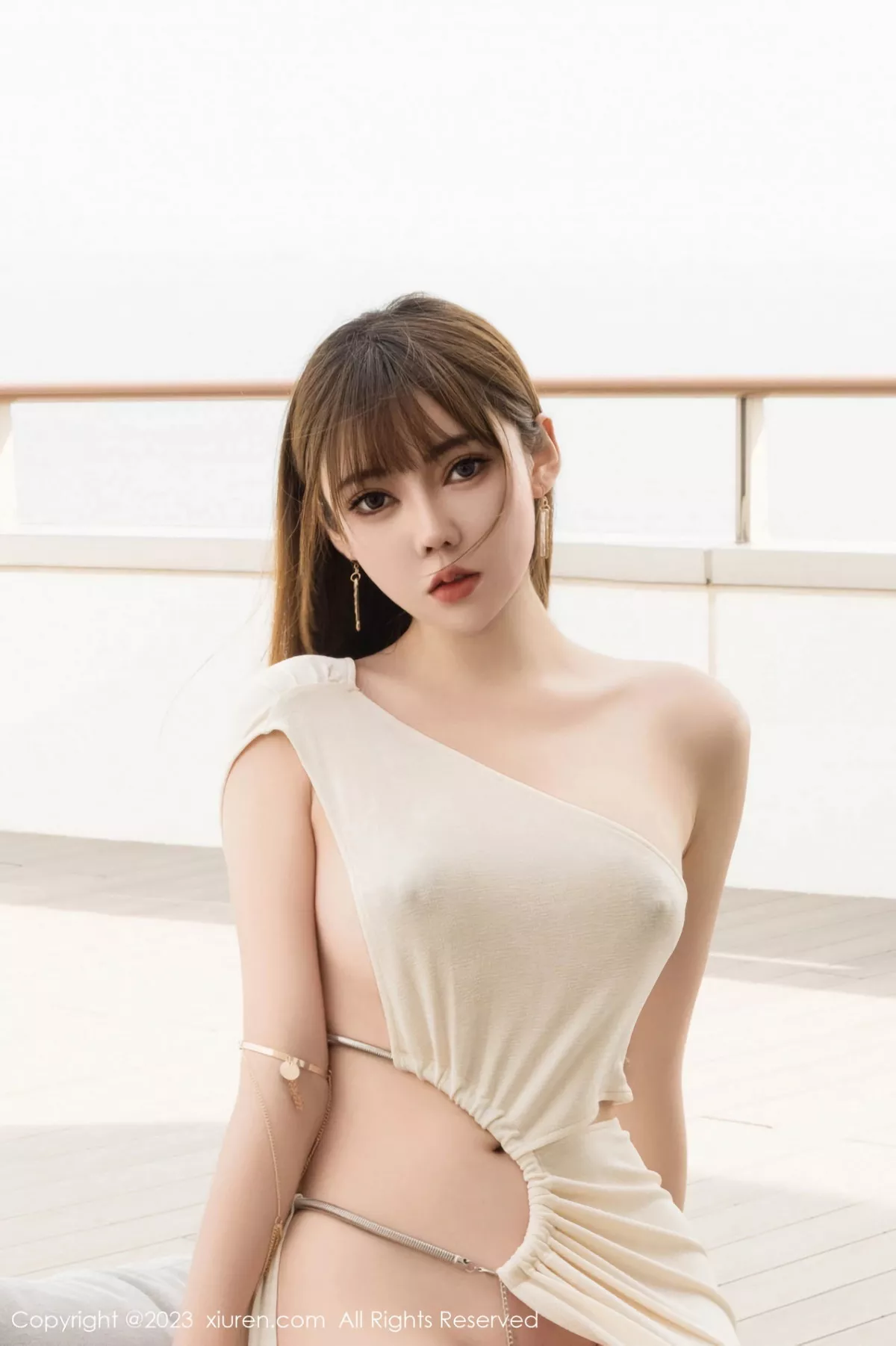 [[XiuRen秀人网]秀人网]No.7472_模特萌汉药baby性感白色薄透连衣长裙半撩秀惹火身材诱惑写真72P