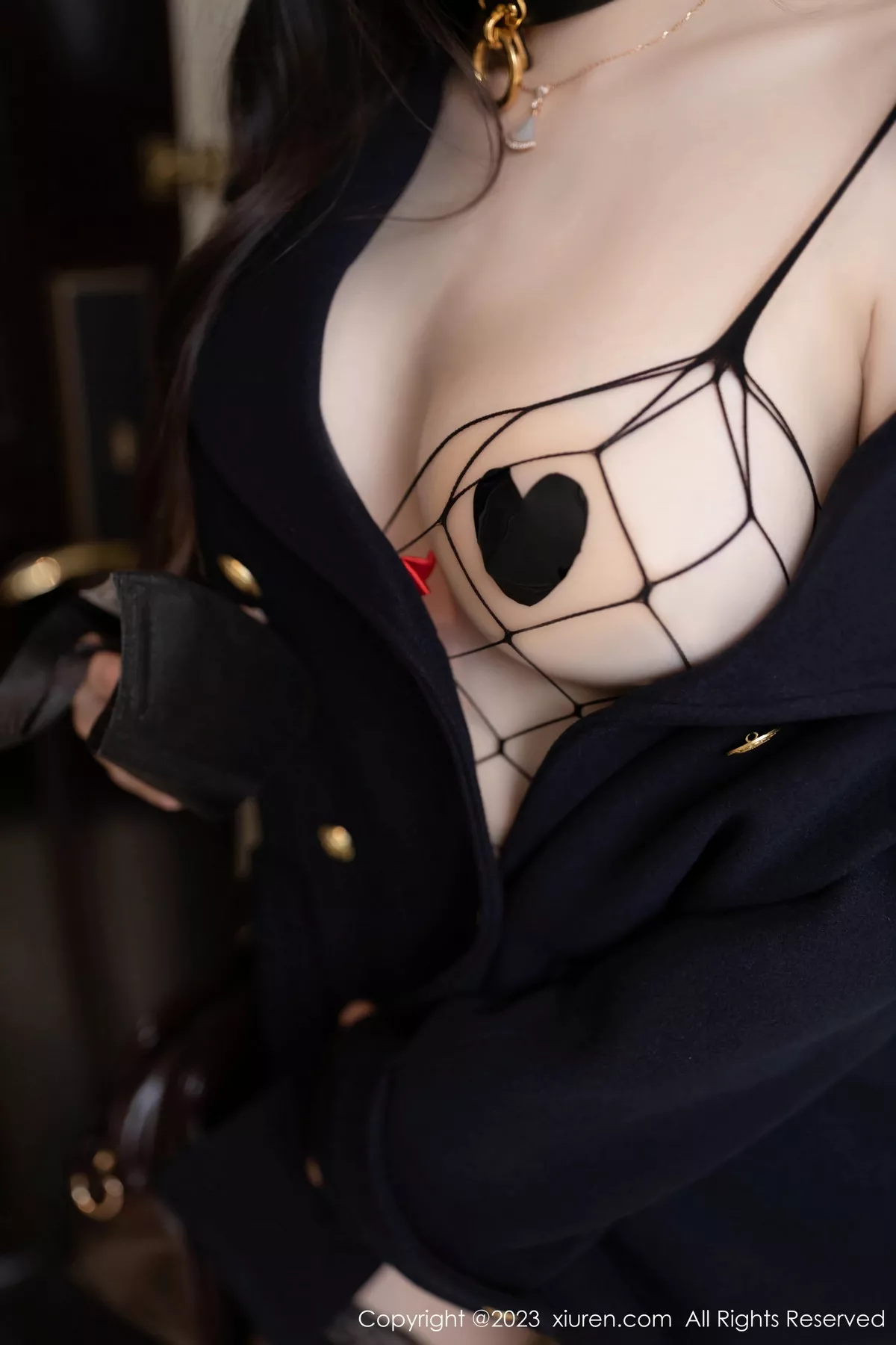 [[XiuRen秀人网]秀人网]No.7474_模特小逗逗捆绑主题性感黑色网格情趣服配黑丝袜撩人诱惑写真78P