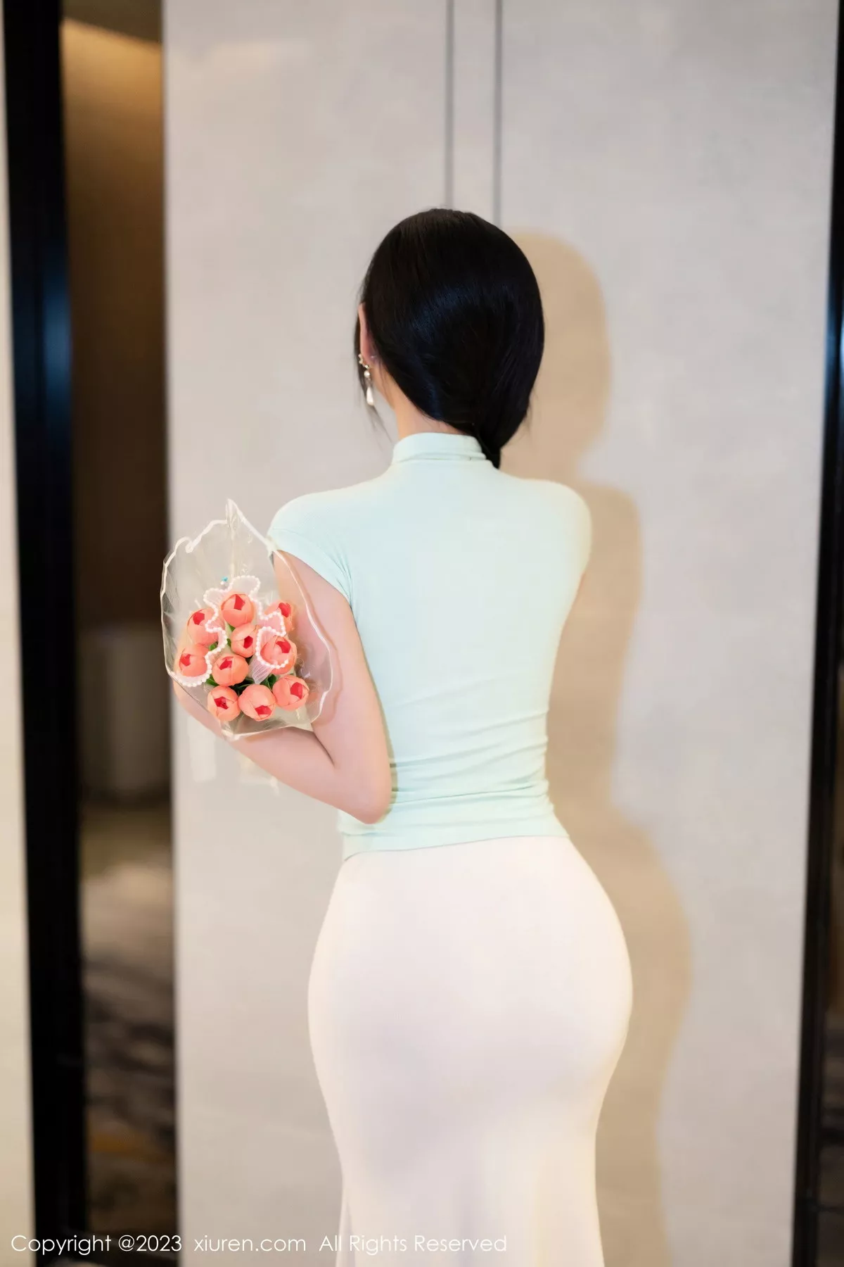 [[XiuRen秀人网]秀人网]No.7481_女神杨晨晨Yome淡绿色上衣露白色蕾丝内衣秀丰腴身材诱惑写真84P