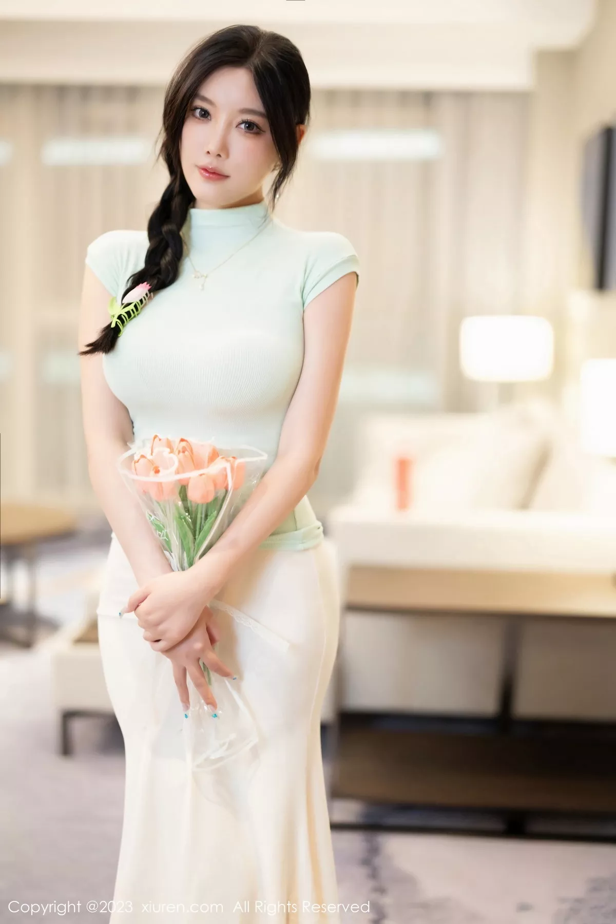 [[XiuRen秀人网]秀人网]No.7481_女神杨晨晨Yome淡绿色上衣露白色蕾丝内衣秀丰腴身材诱惑写真84P