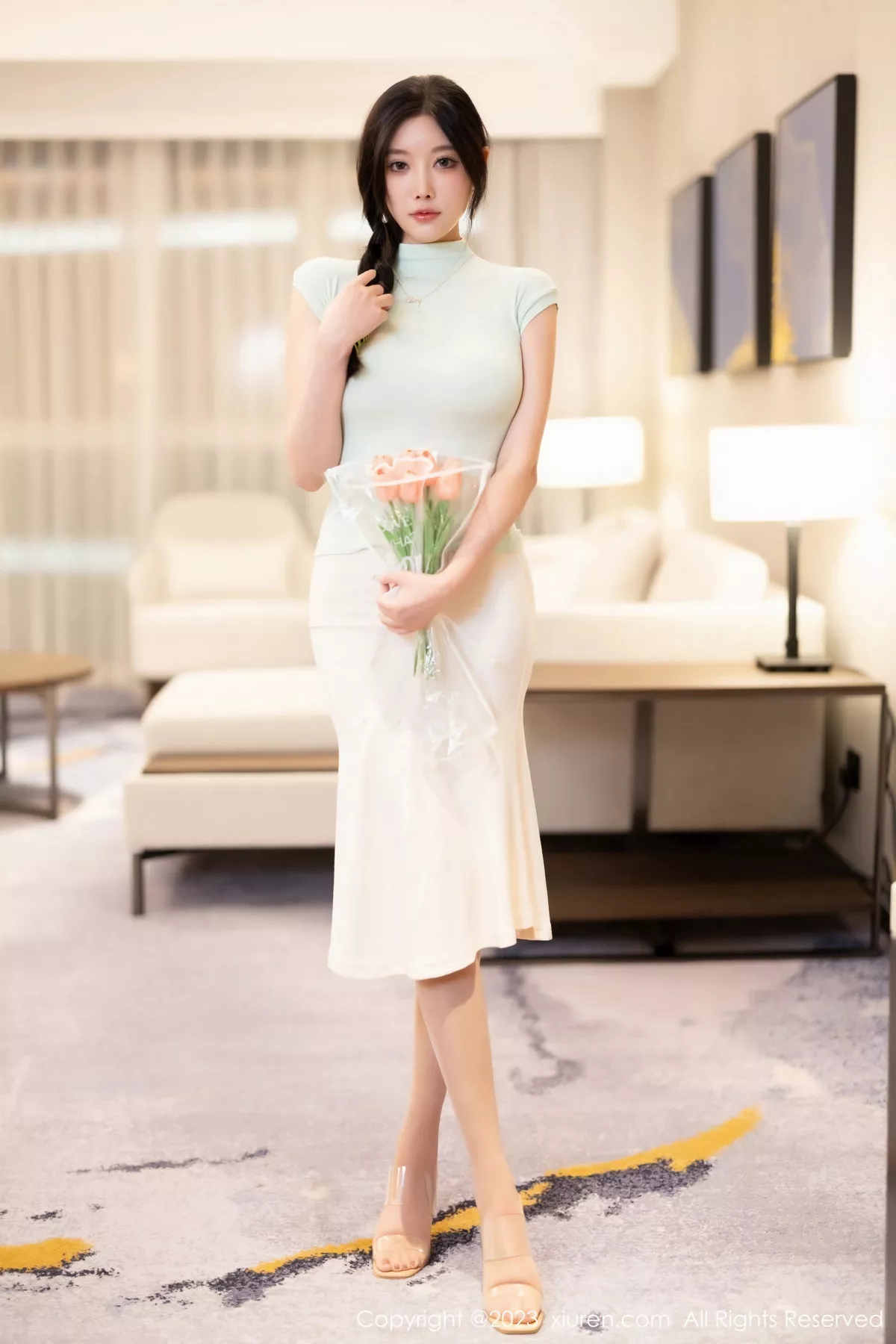 [[XiuRen秀人网]秀人网]No.7481_女神杨晨晨Yome淡绿色上衣露白色蕾丝内衣秀丰腴身材诱惑写真84P