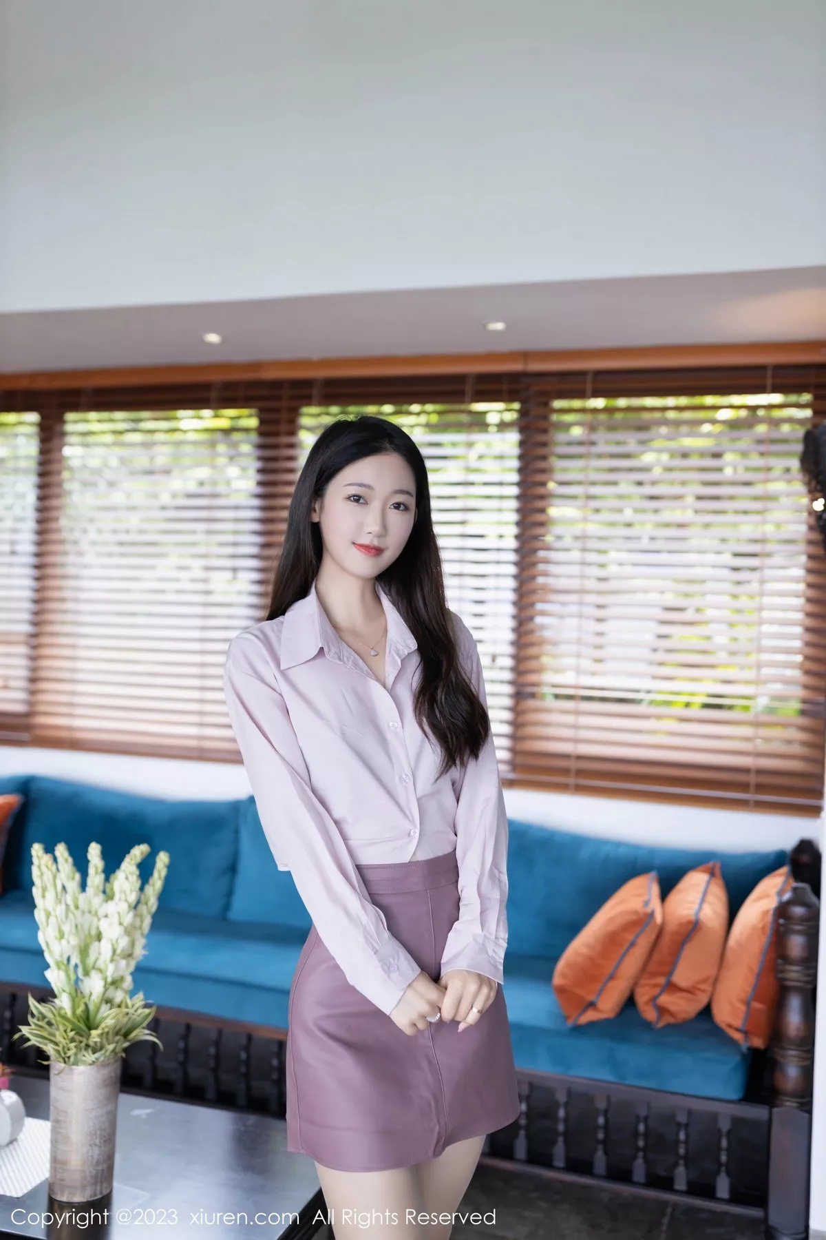 [[XiuRen秀人网]秀人网]No.7482_模特唐安琪性感粉灰色上衣露黑色蕾丝内衣配超薄肉丝诱惑写真79P