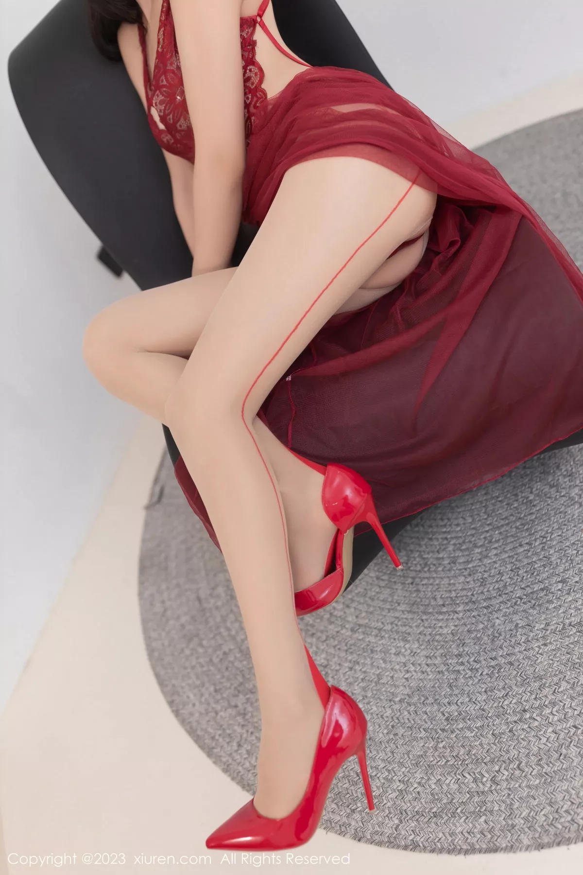 [[XiuRen秀人网]秀人网]No.7492_模特利世性感红色蕾丝情趣服饰配超薄肉丝秀曼妙身姿诱惑写真79P