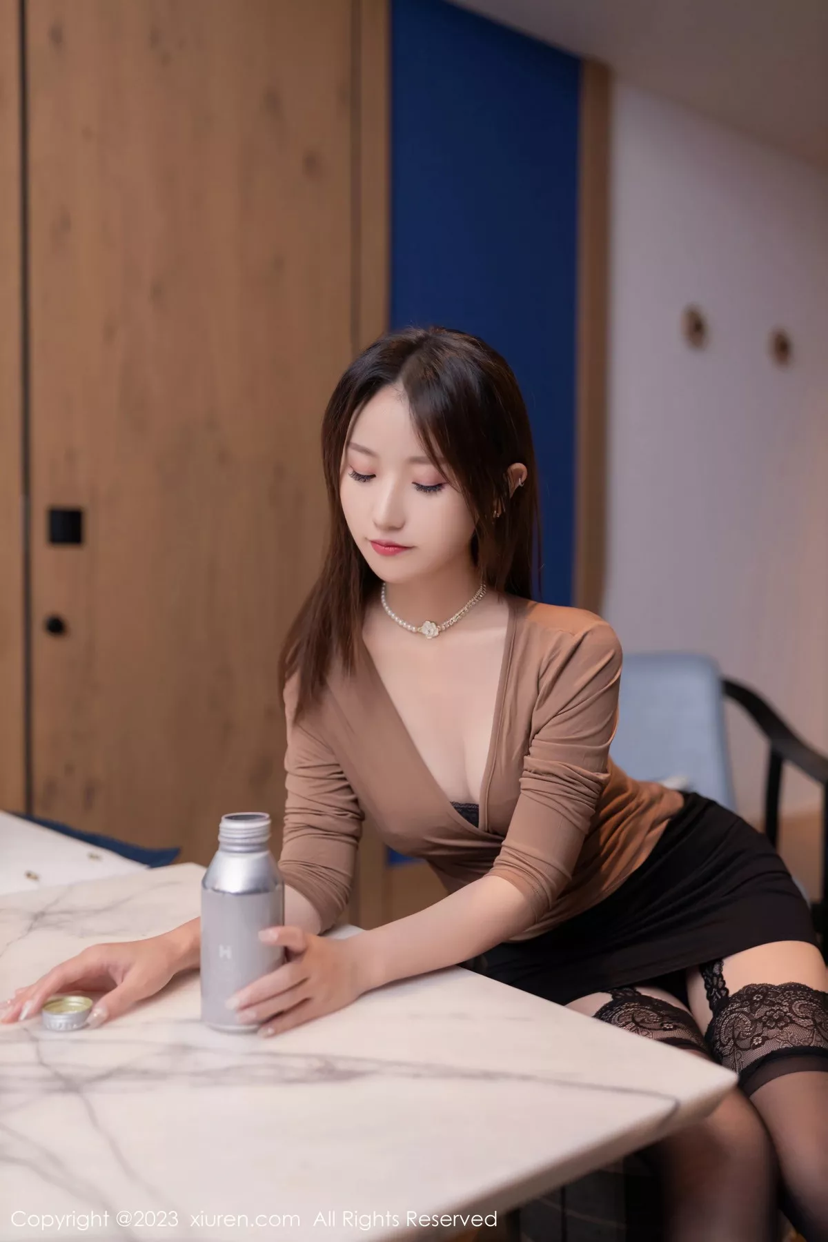 [[XiuRen秀人网]秀人网]No.7494_模特杏子Yada半脱露性感黑色情趣内衣配黑色蕾丝吊袜魅惑写真83P