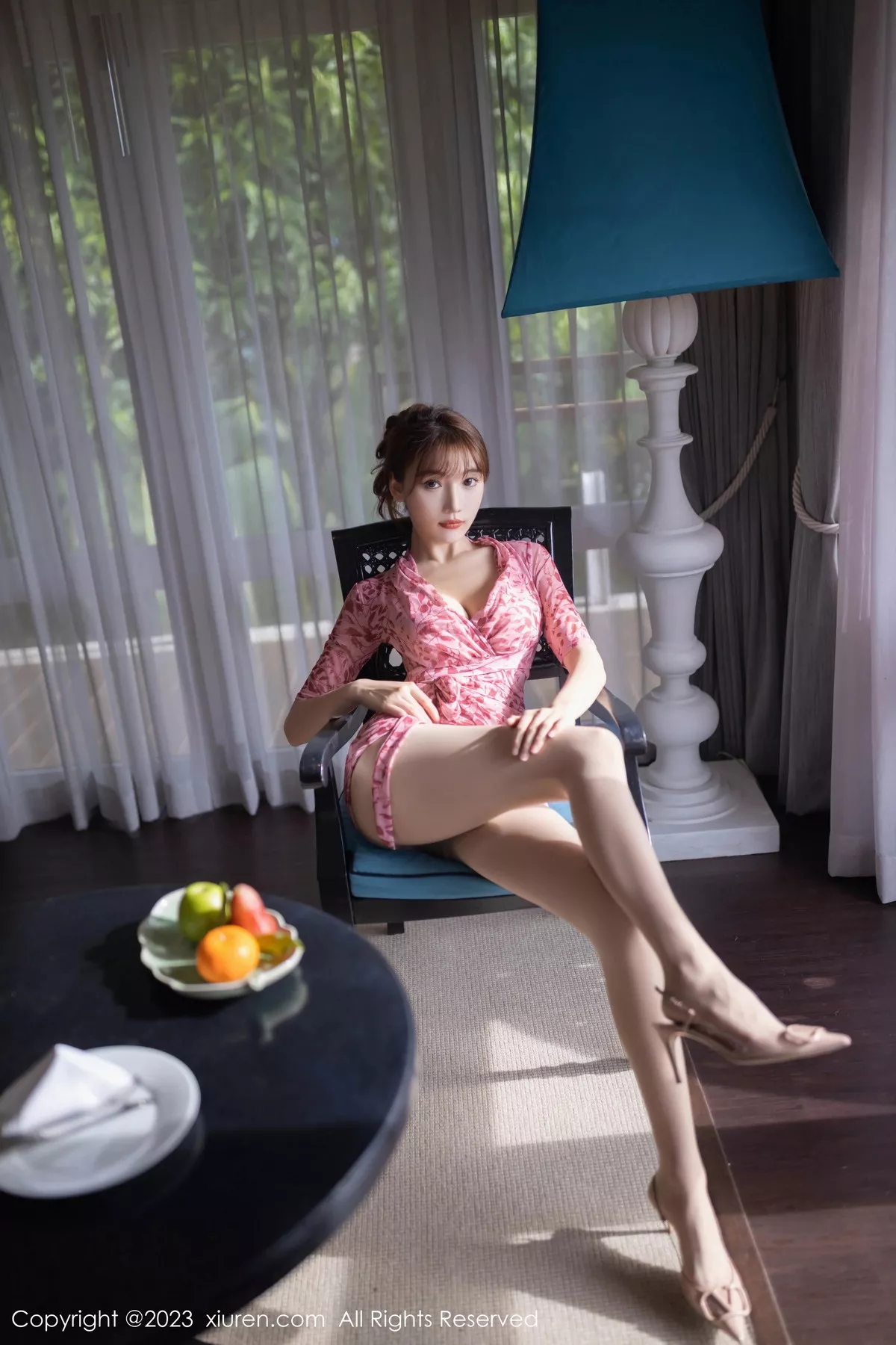 [[XiuRen秀人网]秀人网]No.7501_模特陆萱萱性感粉色蕾丝内衣配超薄无内肉丝秀惹火身材诱惑写真77P