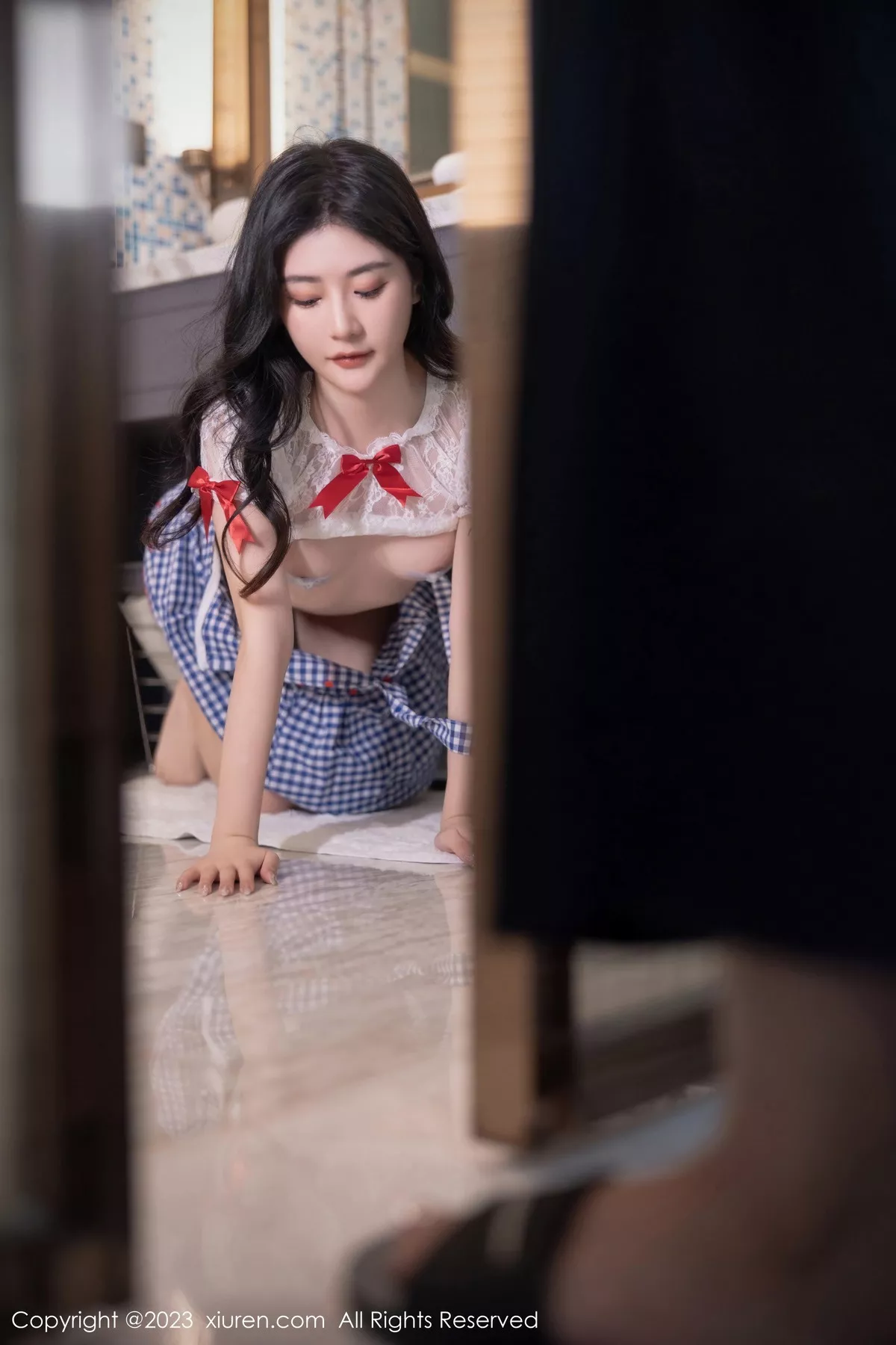 [[XiuRen秀人网]秀人网]No.7509_模特幼幼性感蓝白格子萝莉裙服饰多面视角秀完美身材诱惑写真110P