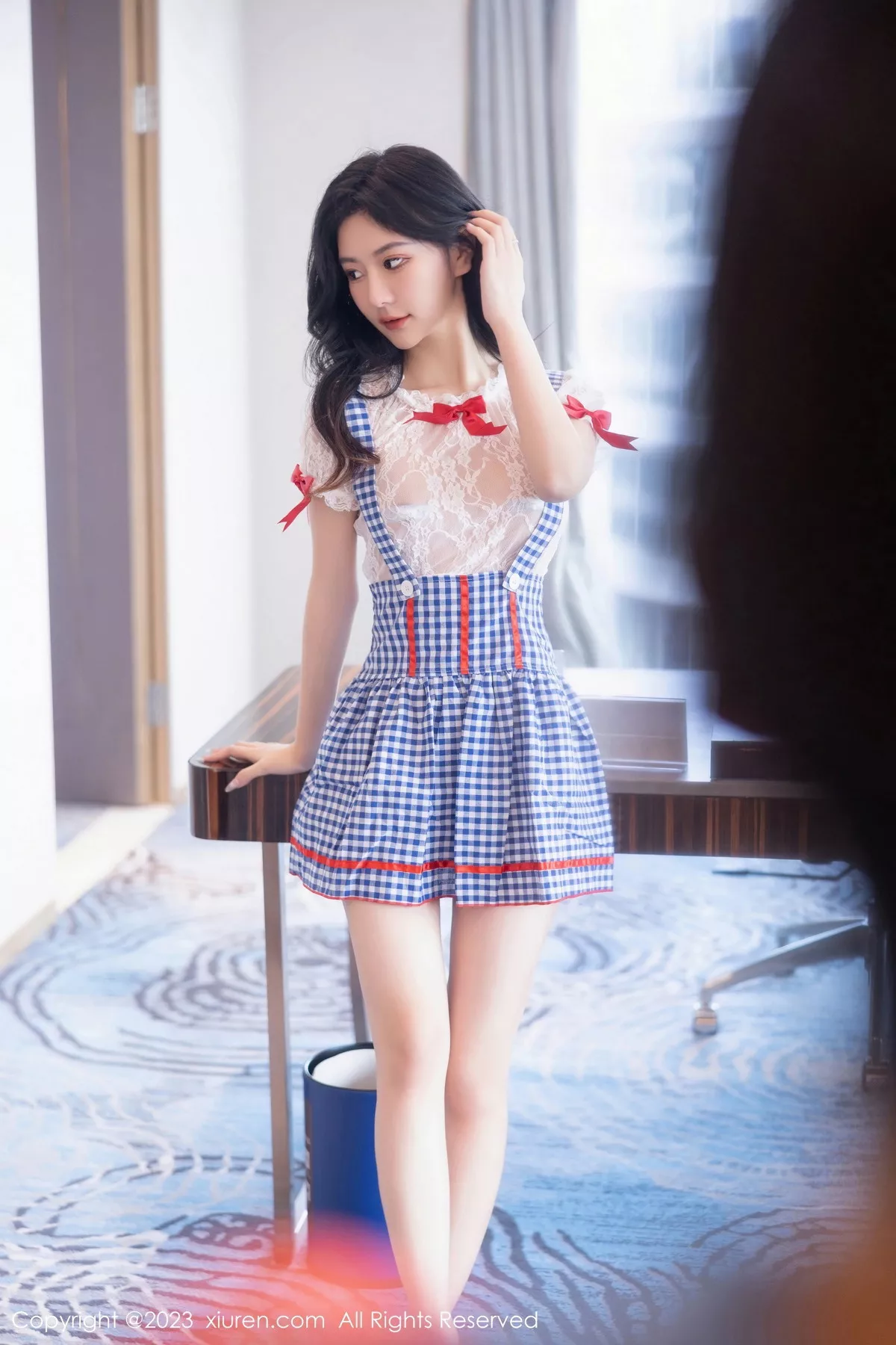 [[XiuRen秀人网]秀人网]No.7509_模特幼幼性感蓝白格子萝莉裙服饰多面视角秀完美身材诱惑写真110P