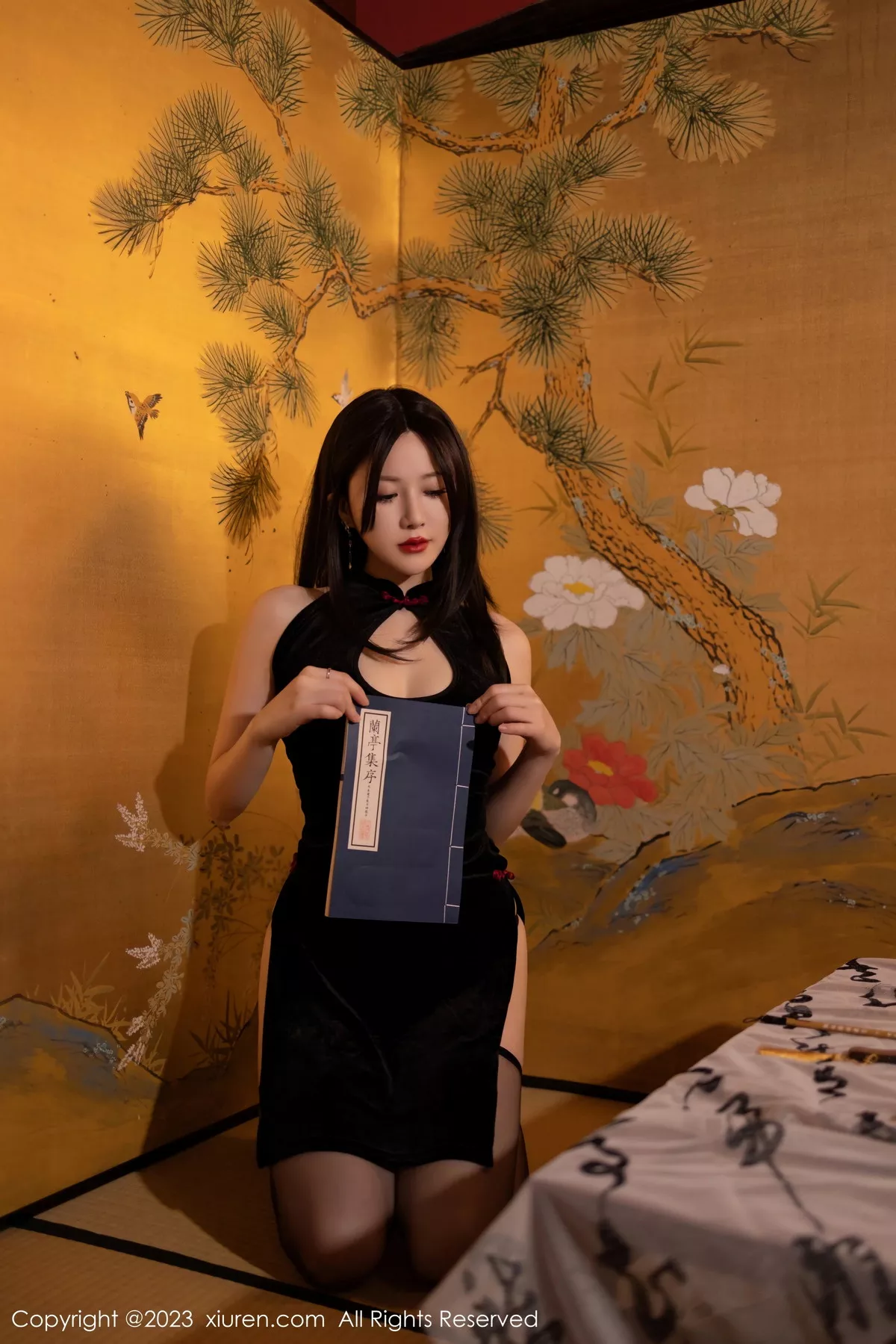 [[XiuRen秀人网]秀人网]No.7507_模特鱼子酱Fish性感黑色情趣旗袍配黑丝袜秀曼妙身姿诱惑写真76P