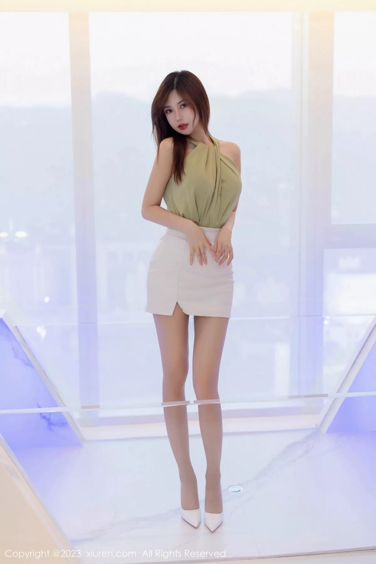 [[XiuRen秀人网]秀人网]No.7503_女神绮里嘉ula浴缸场景性感黑色情趣内衣秀完美身材诱惑写真116P