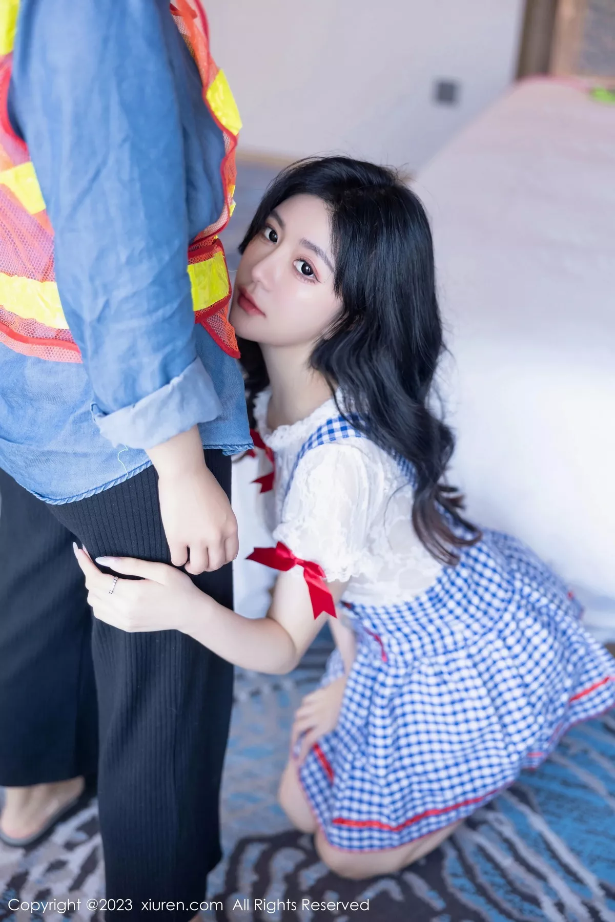 [[XiuRen秀人网]秀人网]No.7509_模特幼幼性感蓝白格子萝莉裙服饰多面视角秀完美身材诱惑写真110P