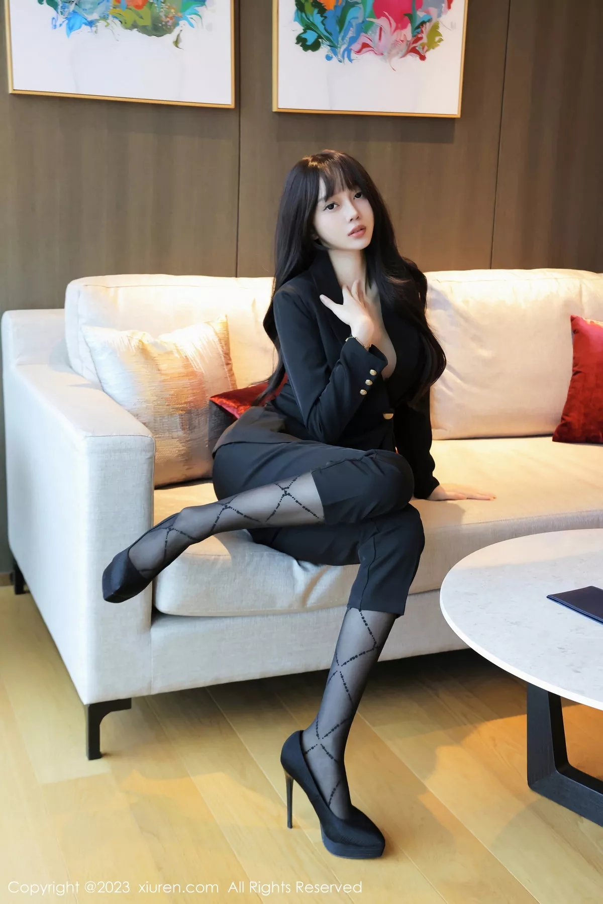 [[XiuRen秀人网]秀人网]No.7502_模特玥儿玥er性感薄纱暖灰内衣配黑丝裤袜秀曼妙身姿诱惑写真78P