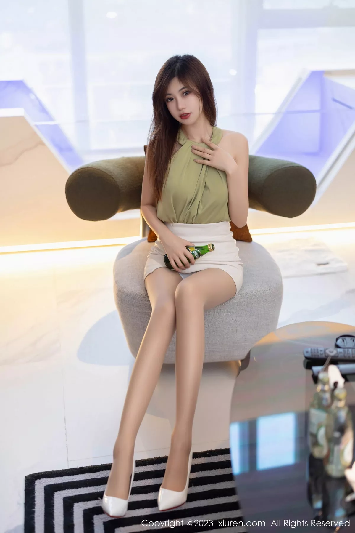 [[XiuRen秀人网]秀人网]No.7503_女神绮里嘉ula浴缸场景性感黑色情趣内衣秀完美身材诱惑写真116P