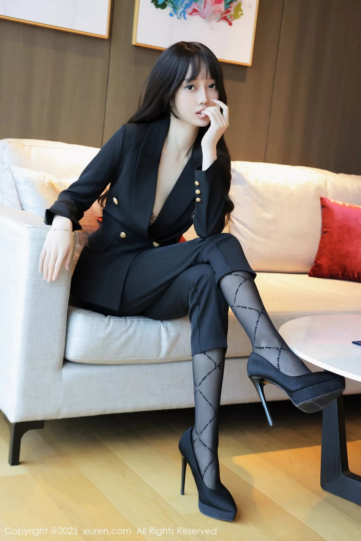 [[XiuRen秀人网]秀人网]No.7502_模特玥儿玥er性感薄纱暖灰内衣配黑丝裤袜秀曼妙身姿诱惑写真78P