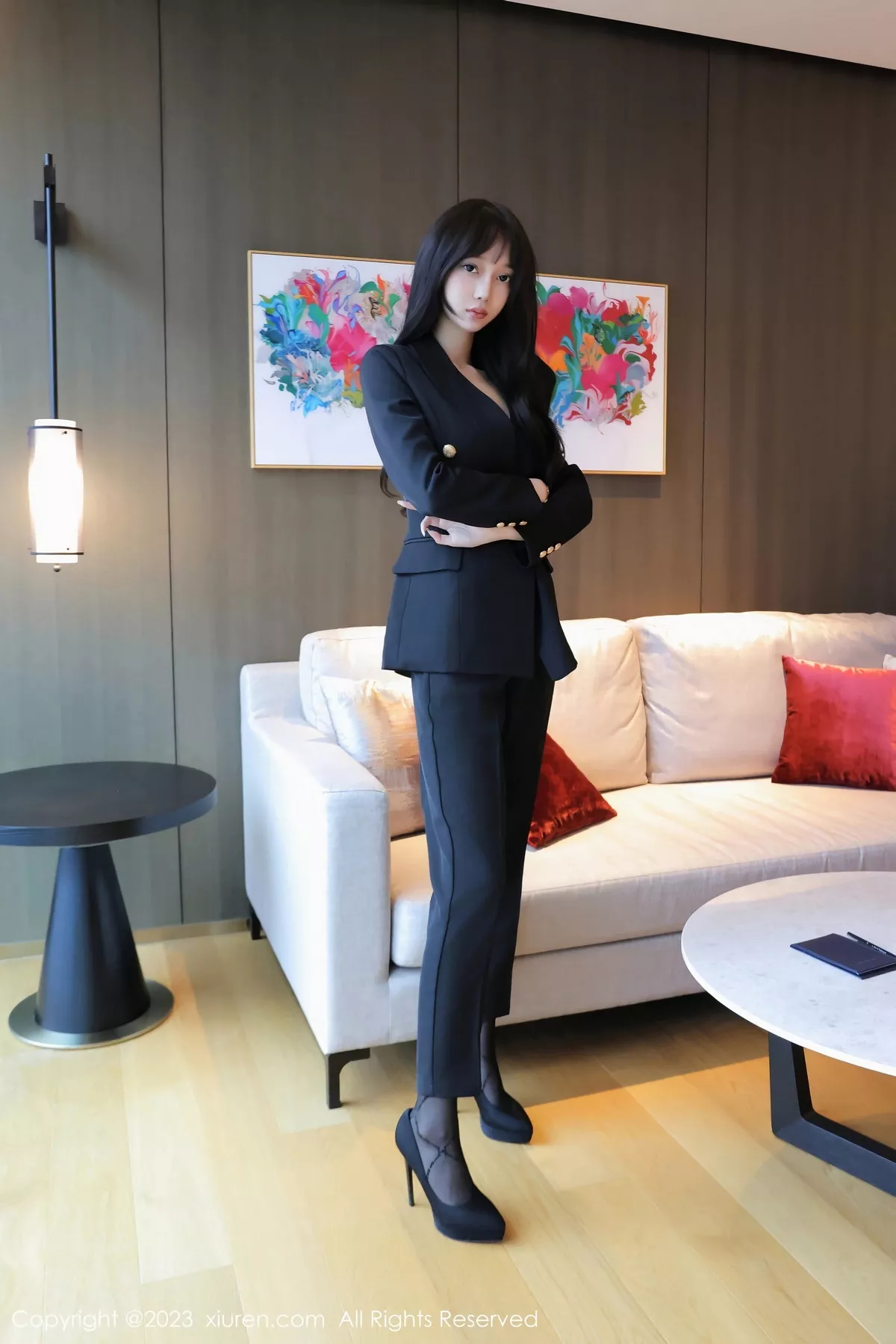 [[XiuRen秀人网]秀人网]No.7502_模特玥儿玥er性感薄纱暖灰内衣配黑丝裤袜秀曼妙身姿诱惑写真78P