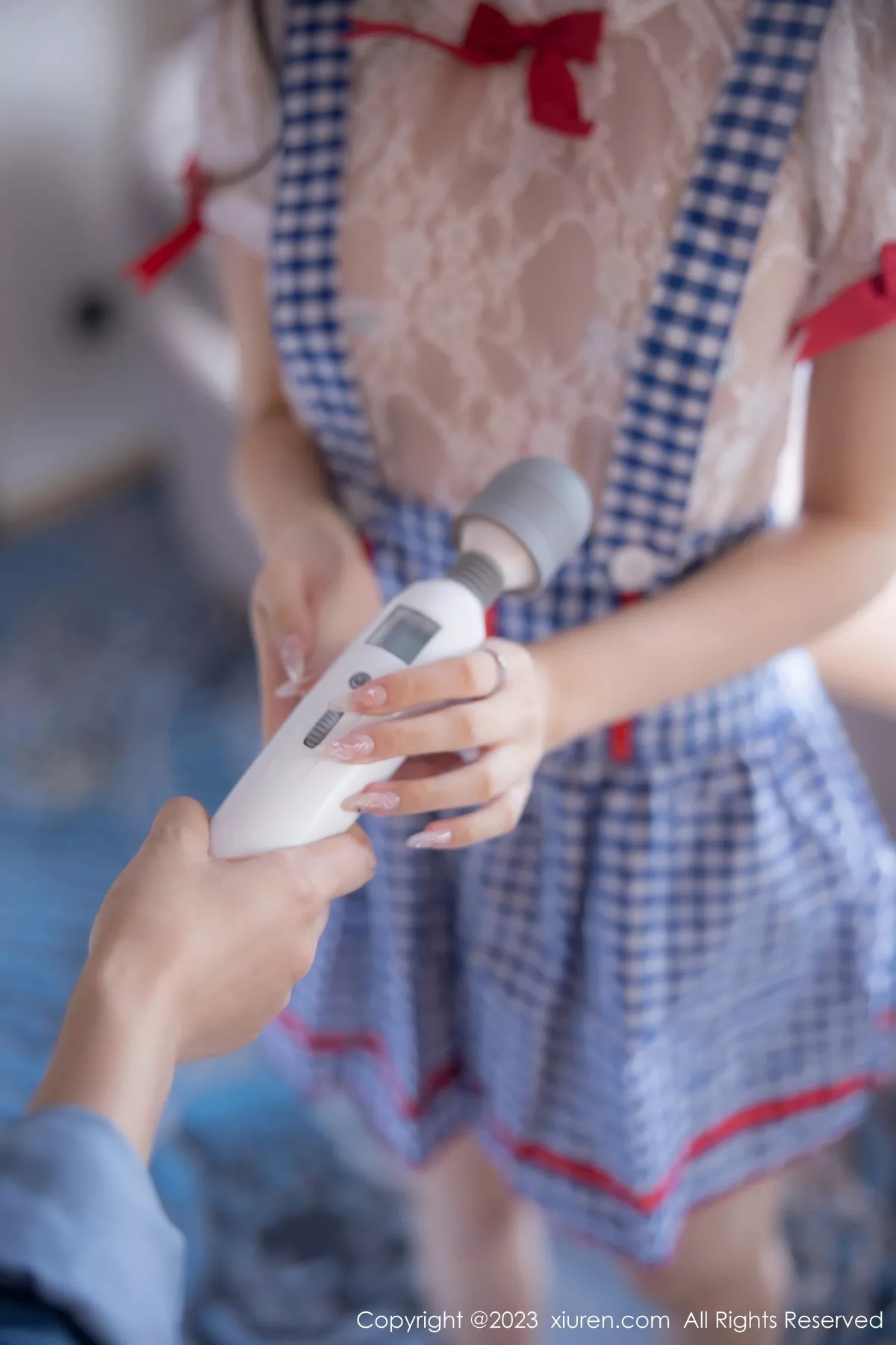 [[XiuRen秀人网]秀人网]No.7509_模特幼幼性感蓝白格子萝莉裙服饰多面视角秀完美身材诱惑写真110P