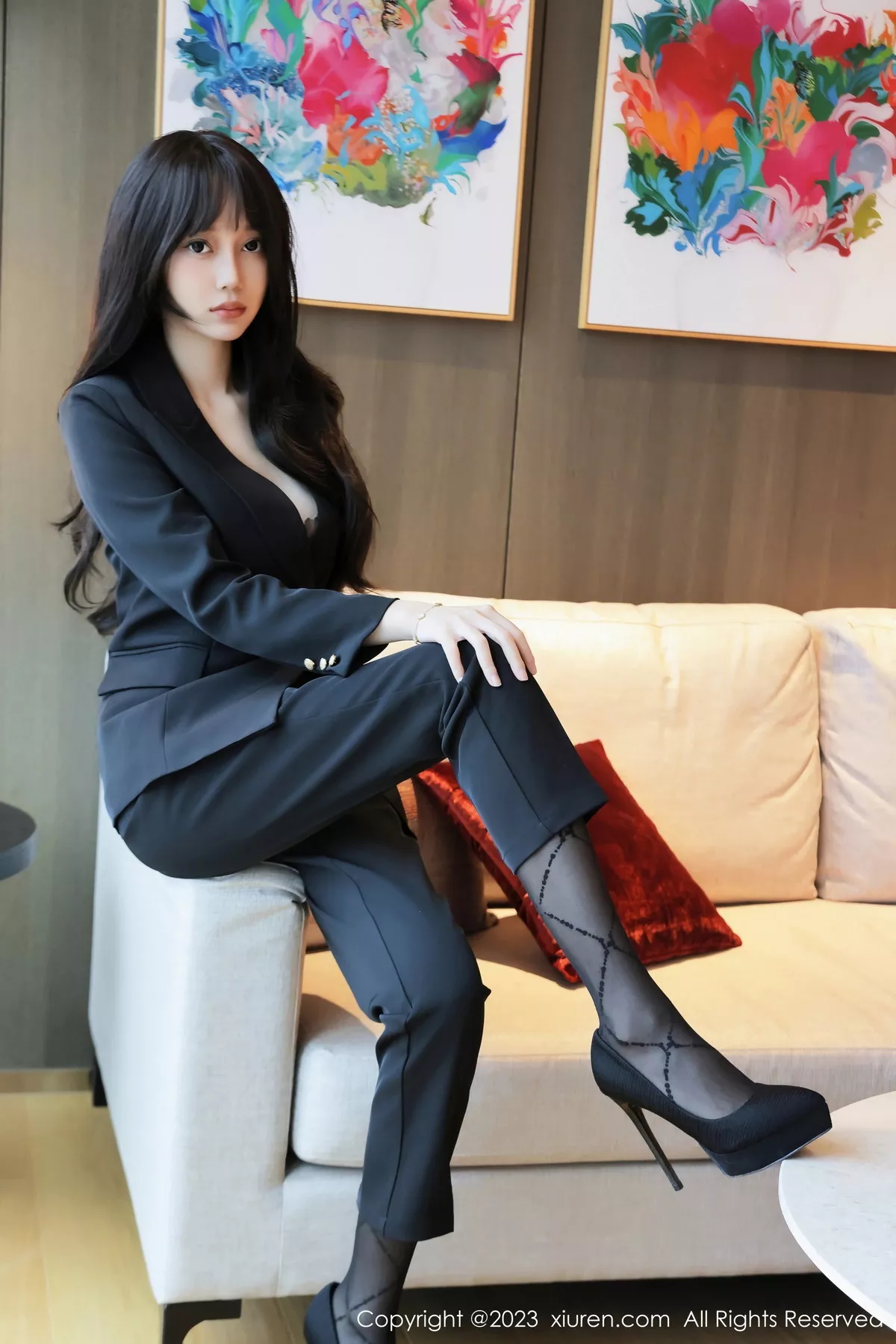 [[XiuRen秀人网]秀人网]No.7502_模特玥儿玥er性感薄纱暖灰内衣配黑丝裤袜秀曼妙身姿诱惑写真78P