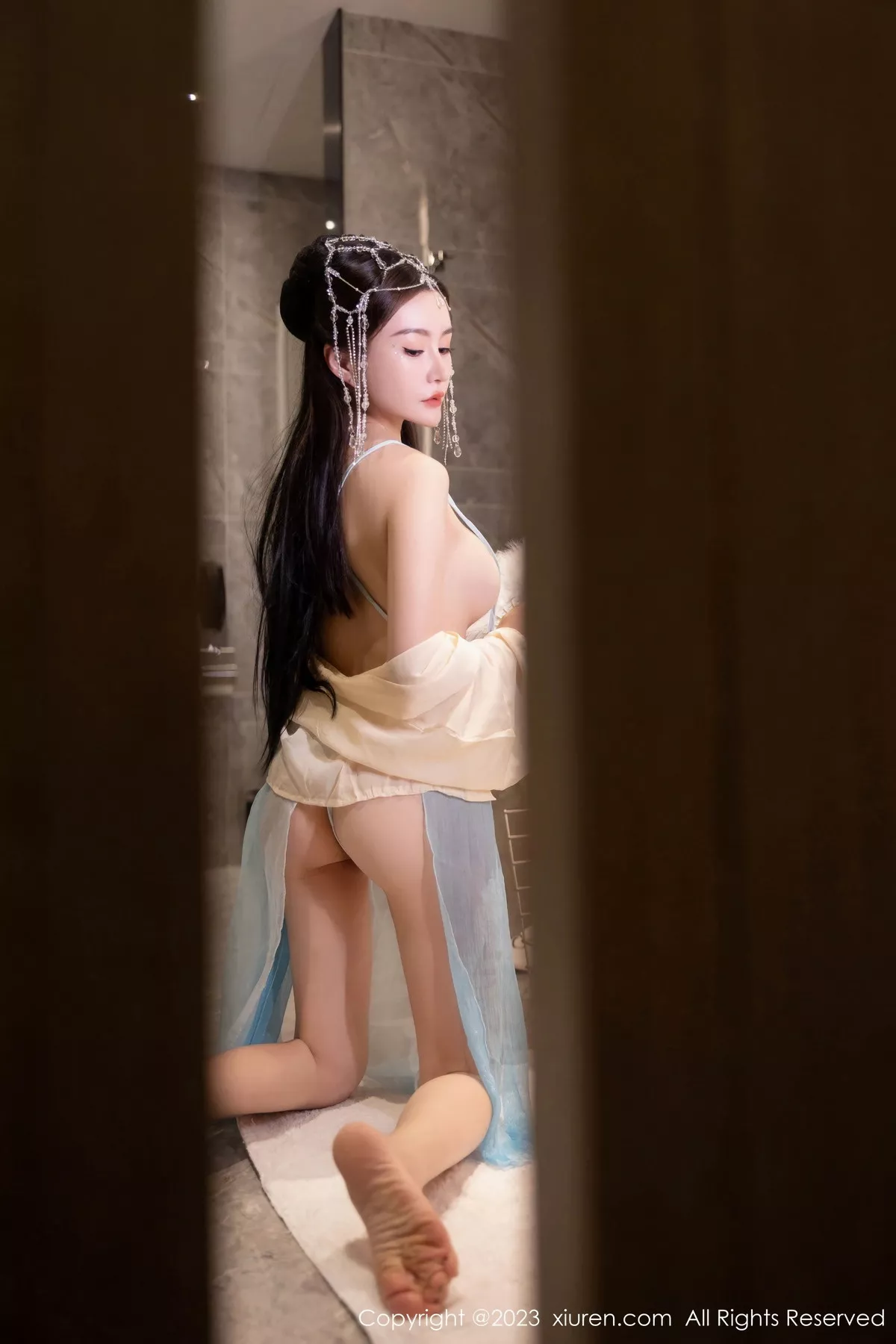 [[XiuRen秀人网]秀人网]No.7514_模特唐宁宁私房浴室性感浅色薄纱古装服饰秀丰腴身姿诱惑写真75P