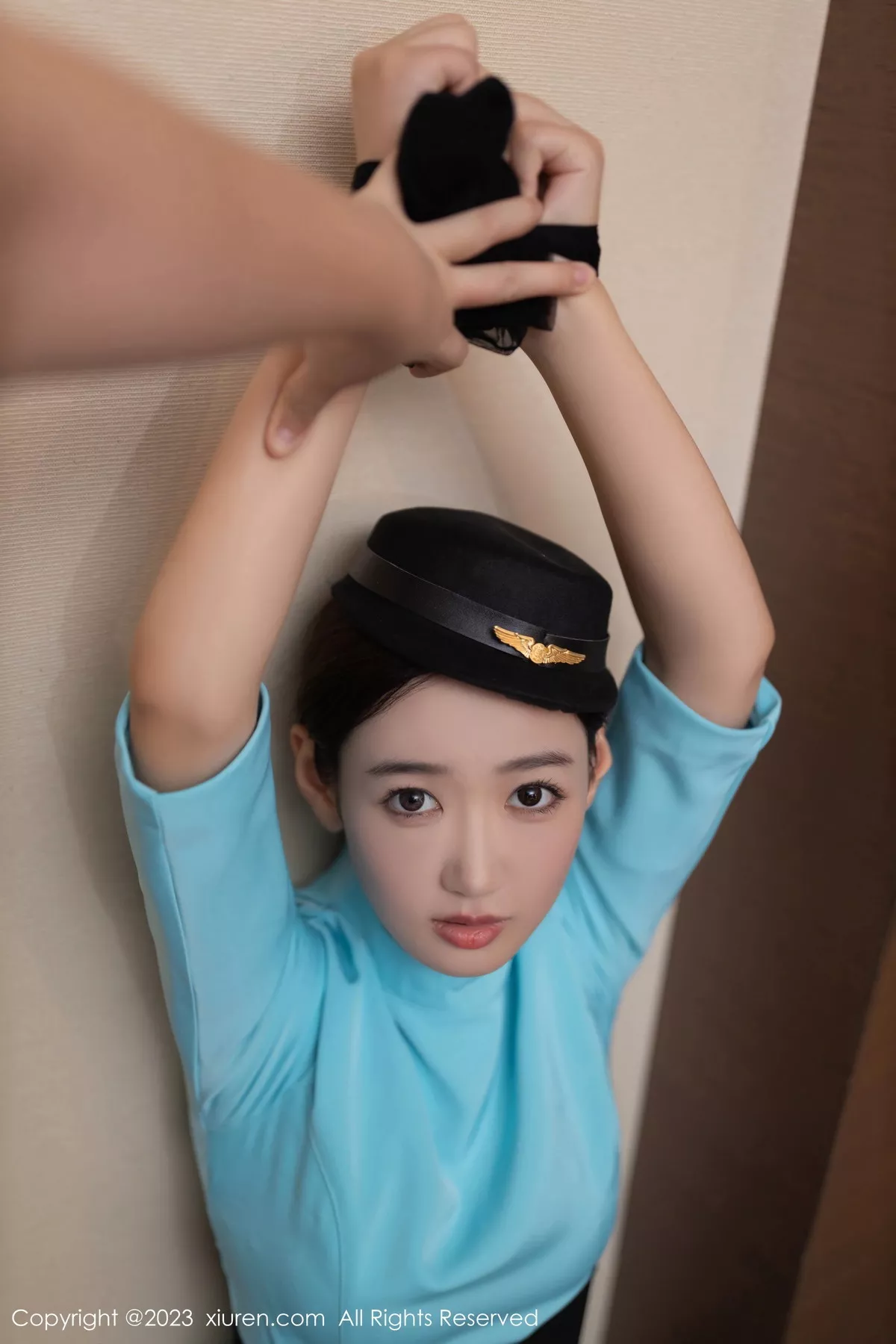 [[XiuRen秀人网]秀人网]No.7516_模特唐安琪蓝色空姐制服露白色蕾丝内衣配超薄黑丝完美诱惑写真80P