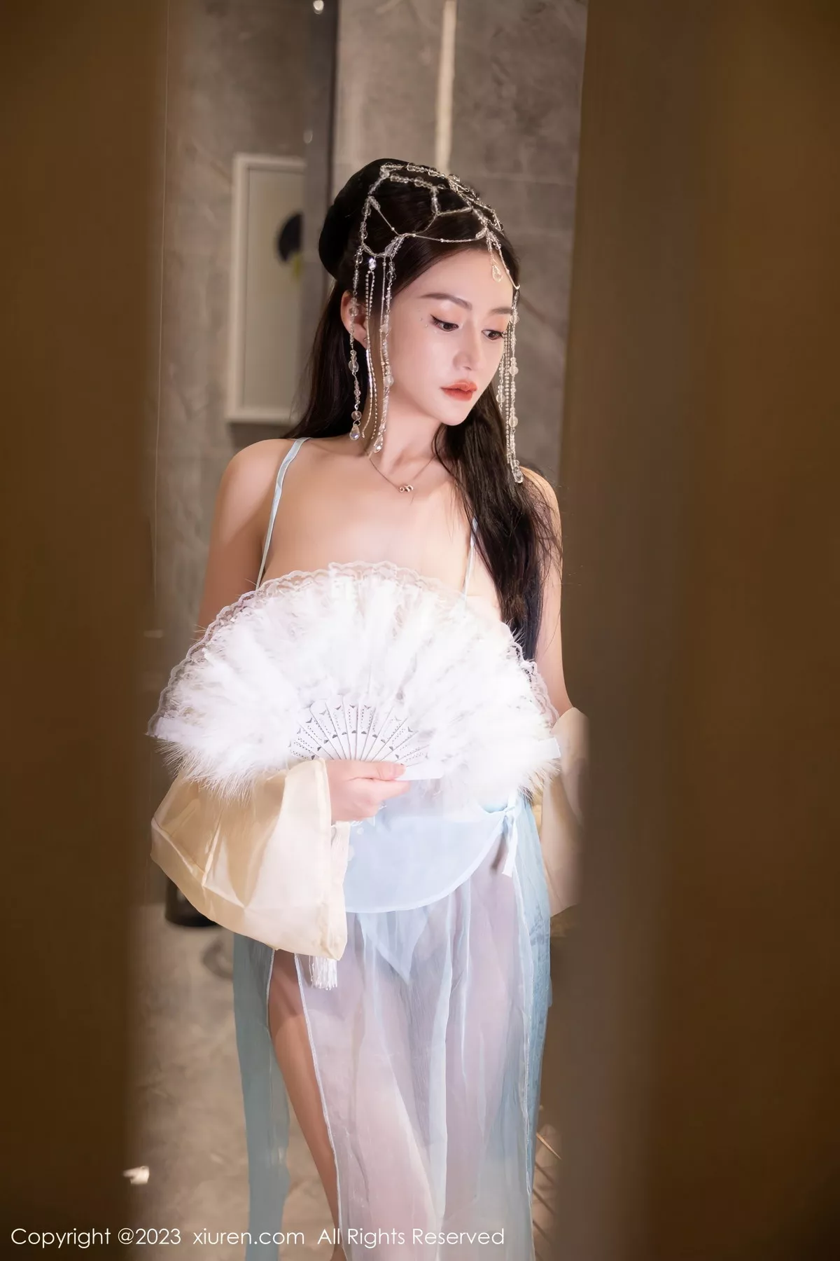 [[XiuRen秀人网]秀人网]No.7514_模特唐宁宁私房浴室性感浅色薄纱古装服饰秀丰腴身姿诱惑写真75P