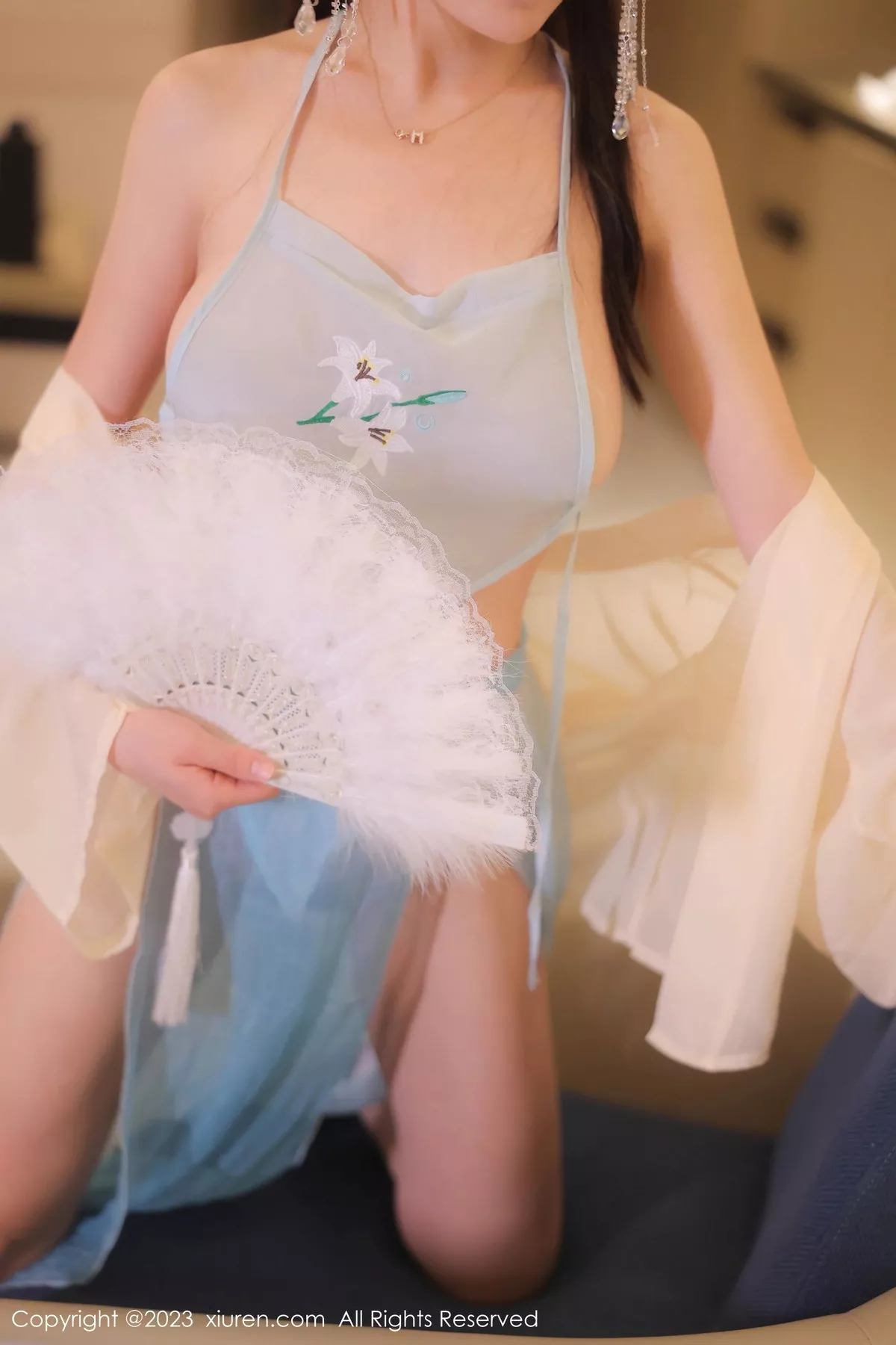 [[XiuRen秀人网]秀人网]No.7514_模特唐宁宁私房浴室性感浅色薄纱古装服饰秀丰腴身姿诱惑写真75P