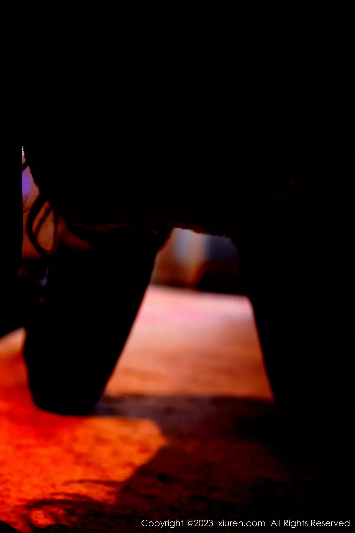 [[XiuRen秀人网]秀人网]No.7518_模特大美妞儿性感红边轻透内衣配黑丝吊袜秀完美身材诱惑写真73P