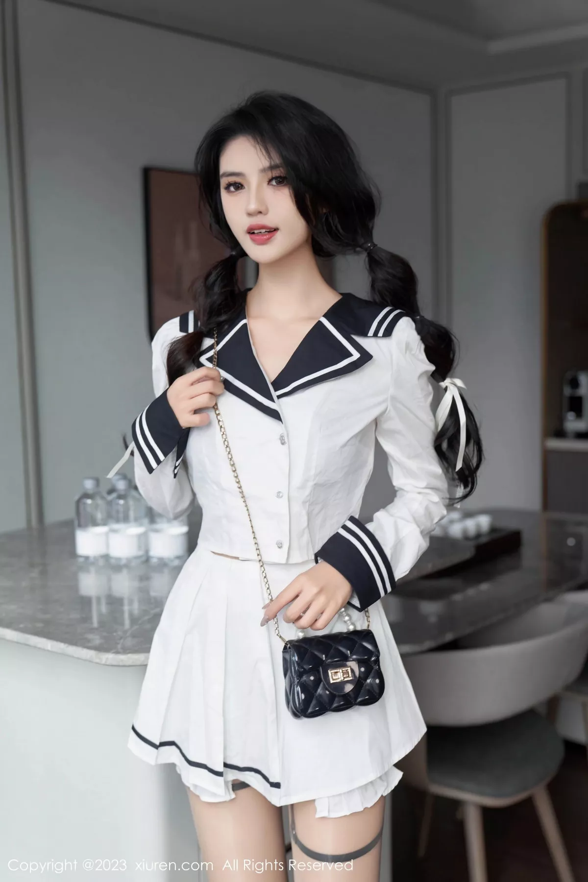 [[XiuRen秀人网]秀人网]No.7526_模特浅浅Danny性感紫色蕾丝内衣配原色丝袜秀曼妙身姿诱惑写真92P