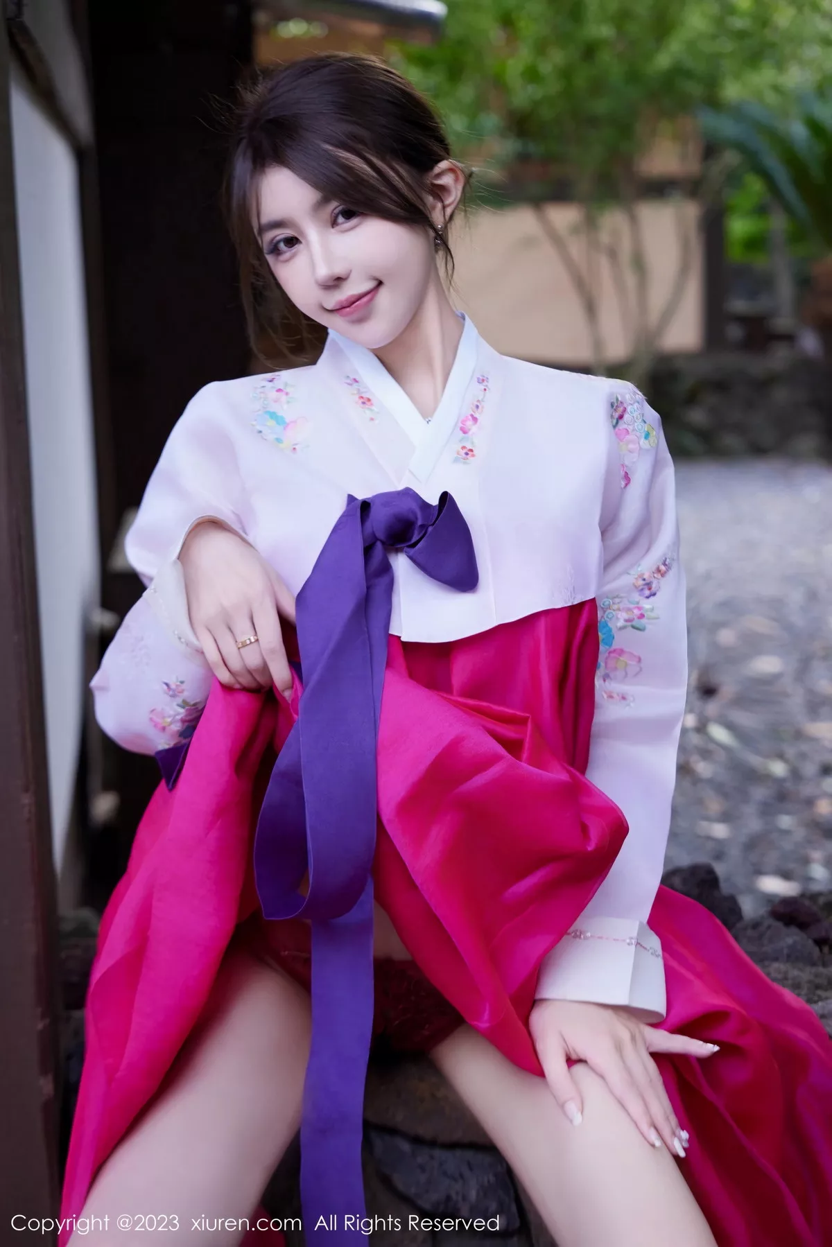 [[XiuRen秀人网]秀人网]No.7522_模特tina_甜仔性感红色大长今服饰半脱秀凹凸身材惹火诱惑写真58P